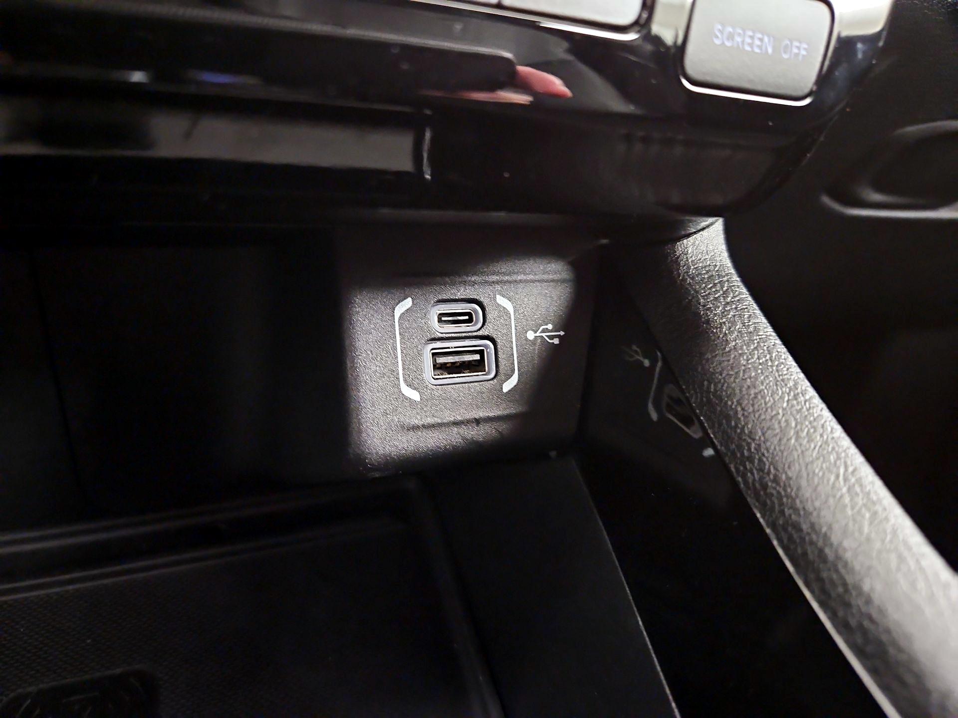 Thumbnail: 2023 Jeep Compass - 19