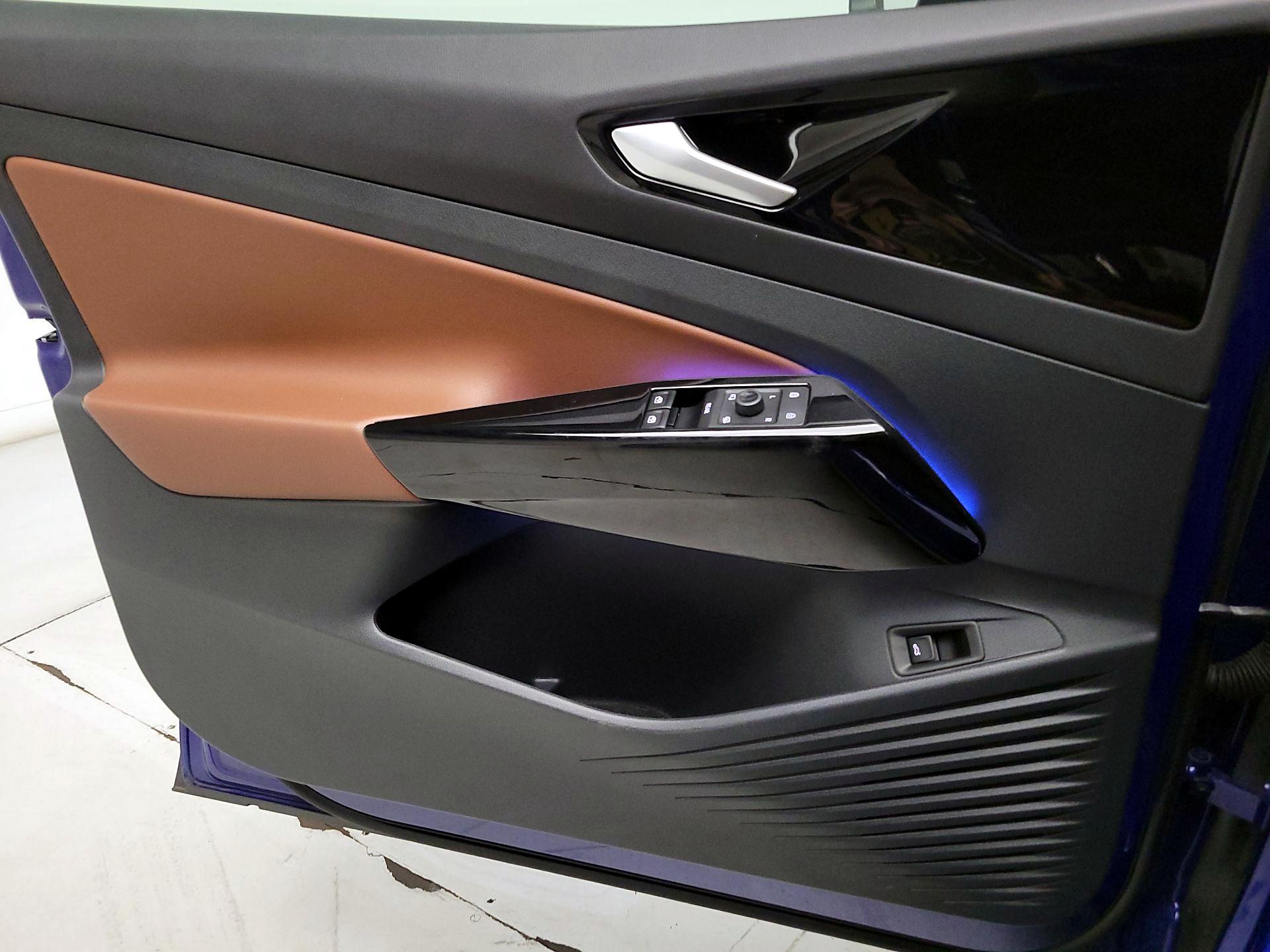 Thumbnail: 2022 Volkswagen ID.4 - 12