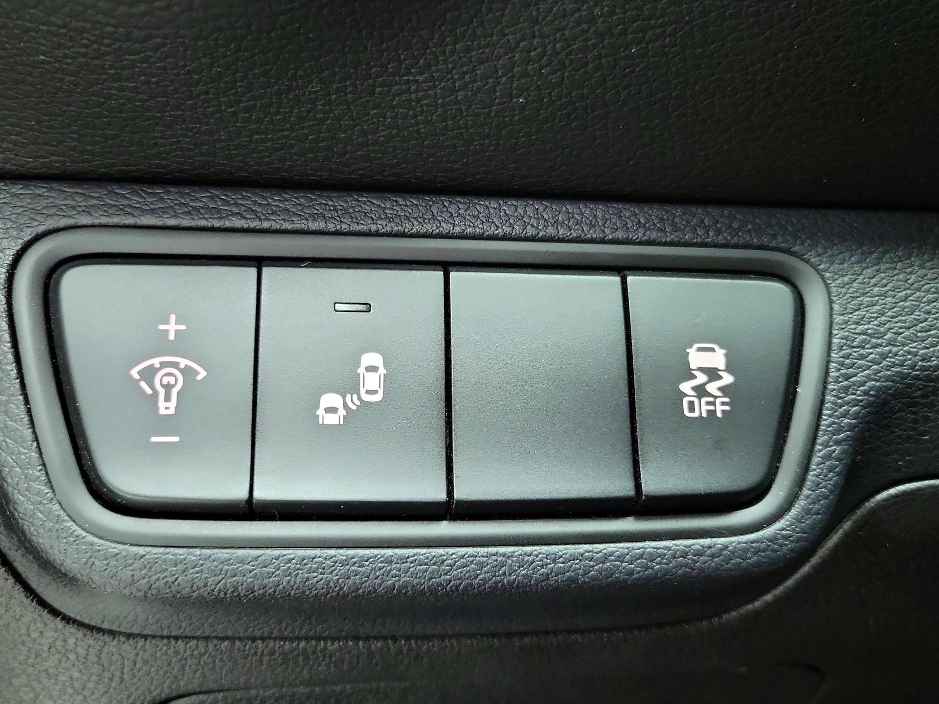 Thumbnail: 2022 Kia Forte - 13