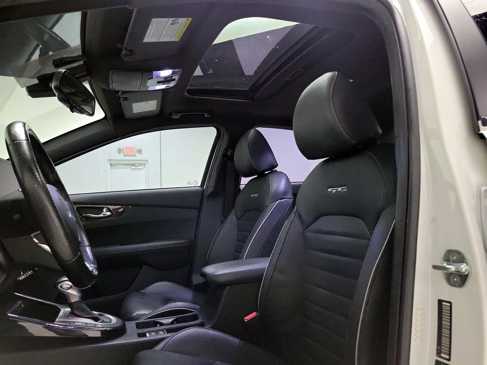 Thumbnail: 2022 Kia Forte - 20