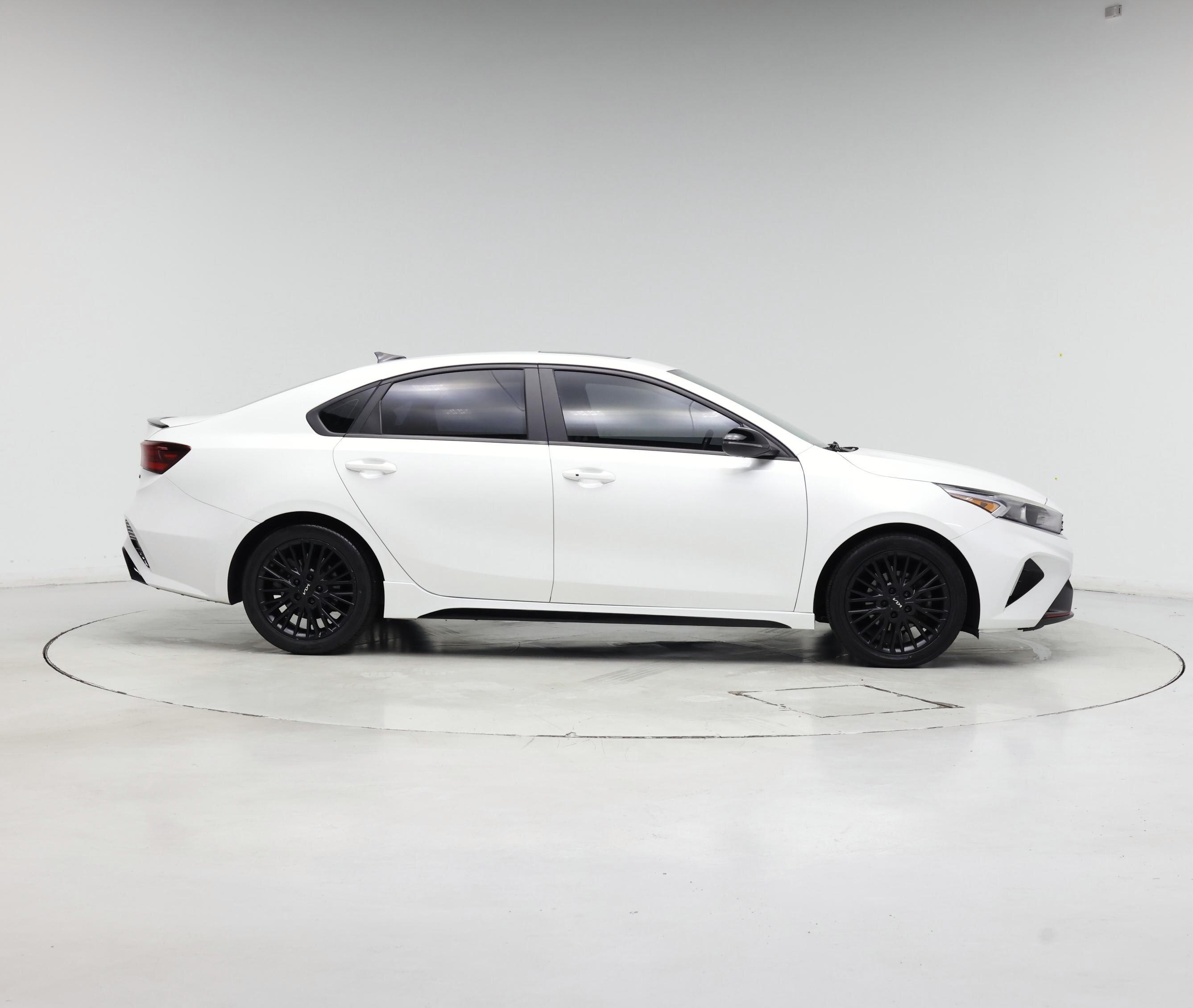 Thumbnail: 2022 Kia Forte - 7