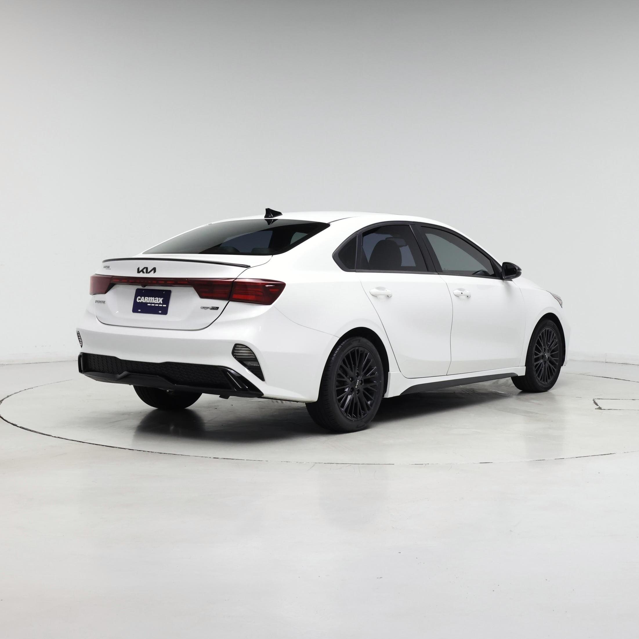 Thumbnail: 2022 Kia Forte - 8