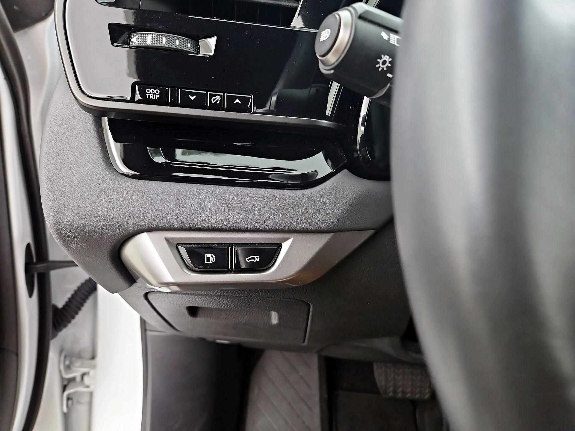 Thumbnail: 2023 Lexus RX - 13