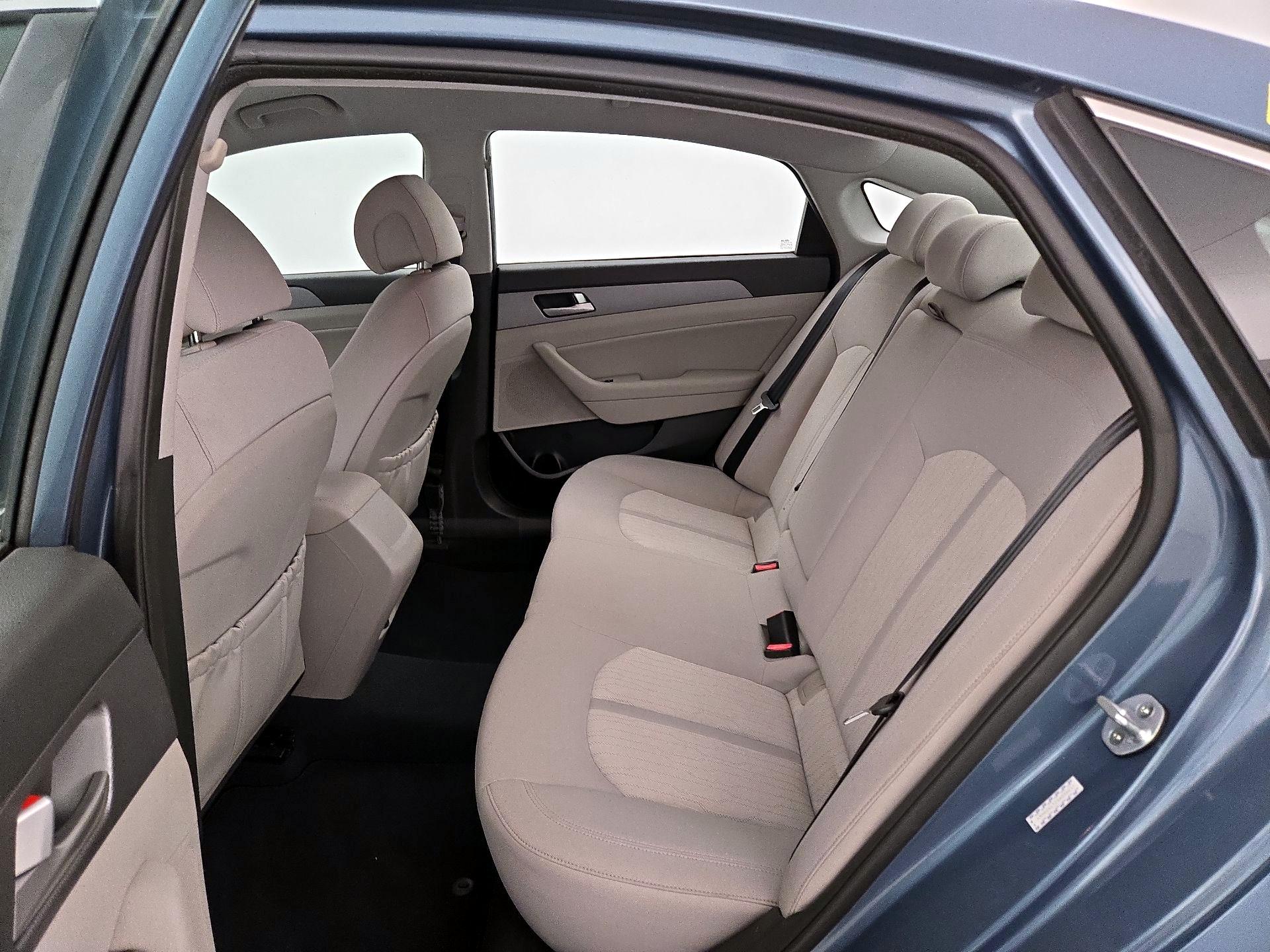 Thumbnail: 2016 Hyundai Sonata - 19