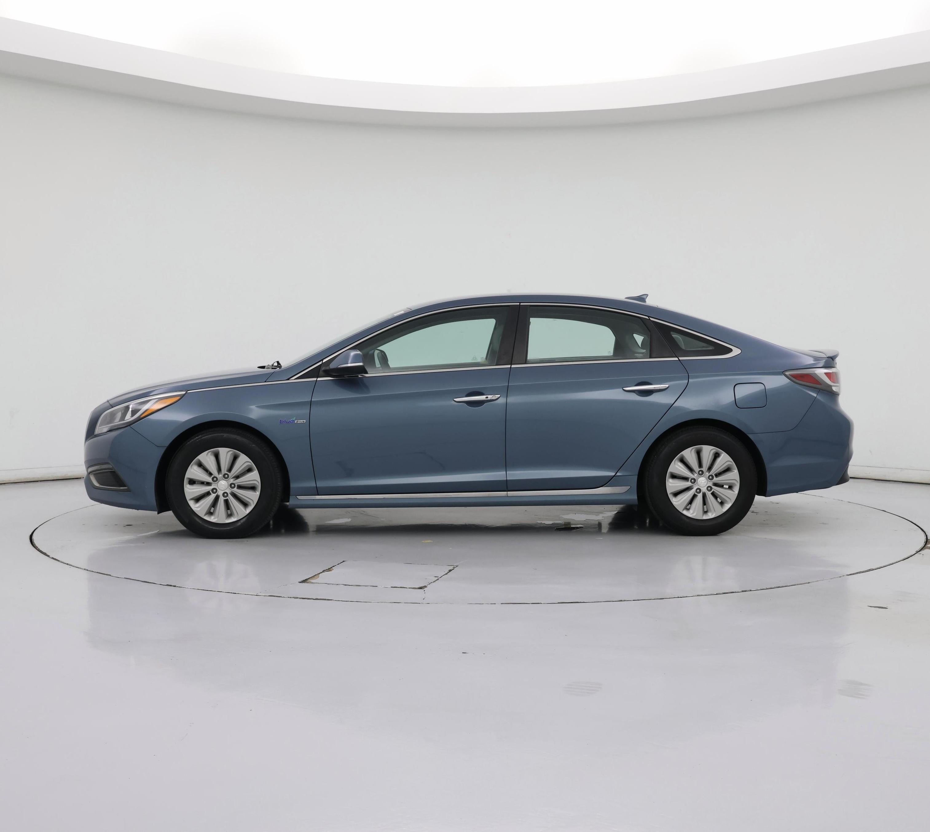 Thumbnail: 2016 Hyundai Sonata - 3