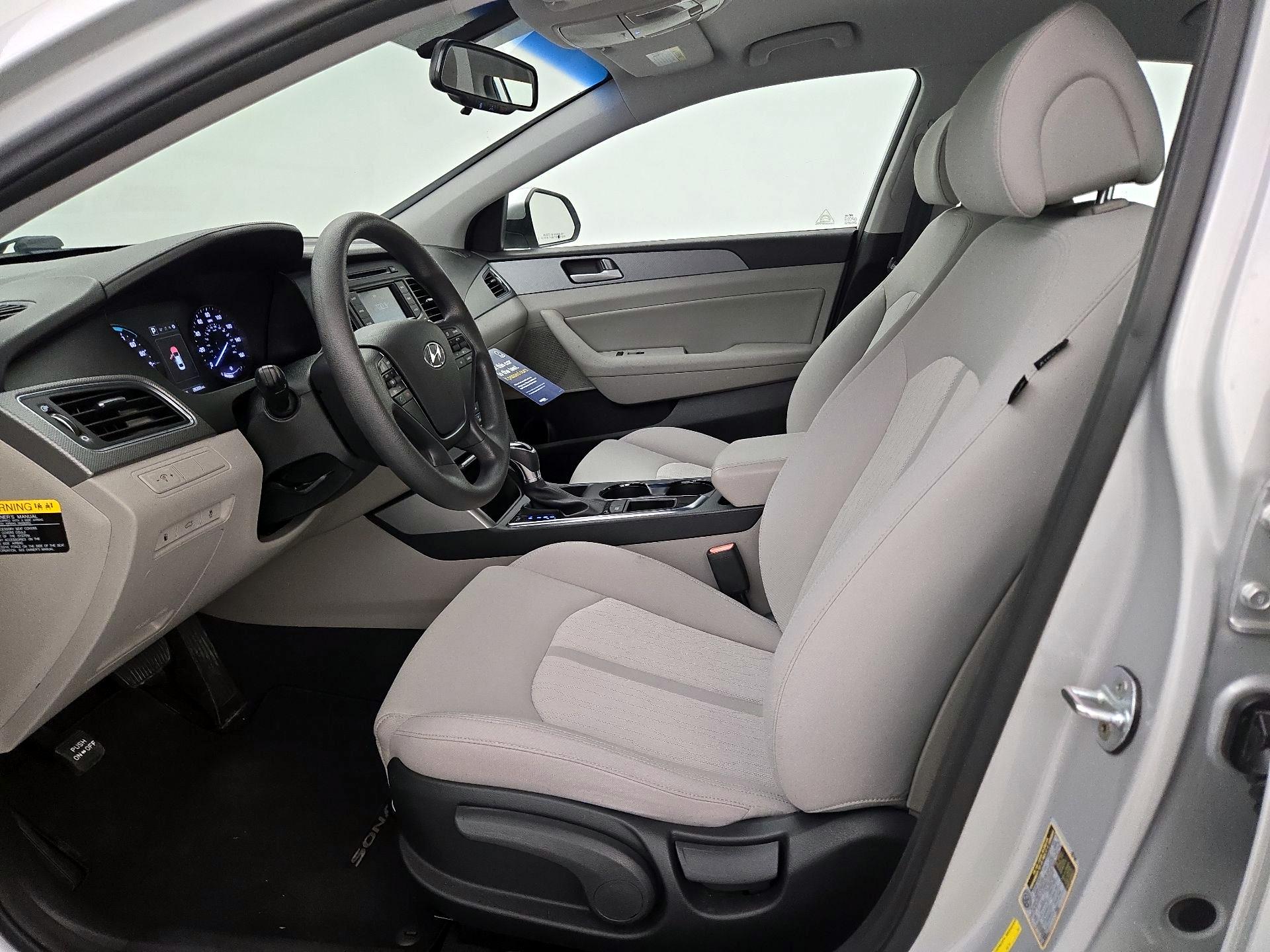 Thumbnail: 2016 Hyundai Sonata - 11