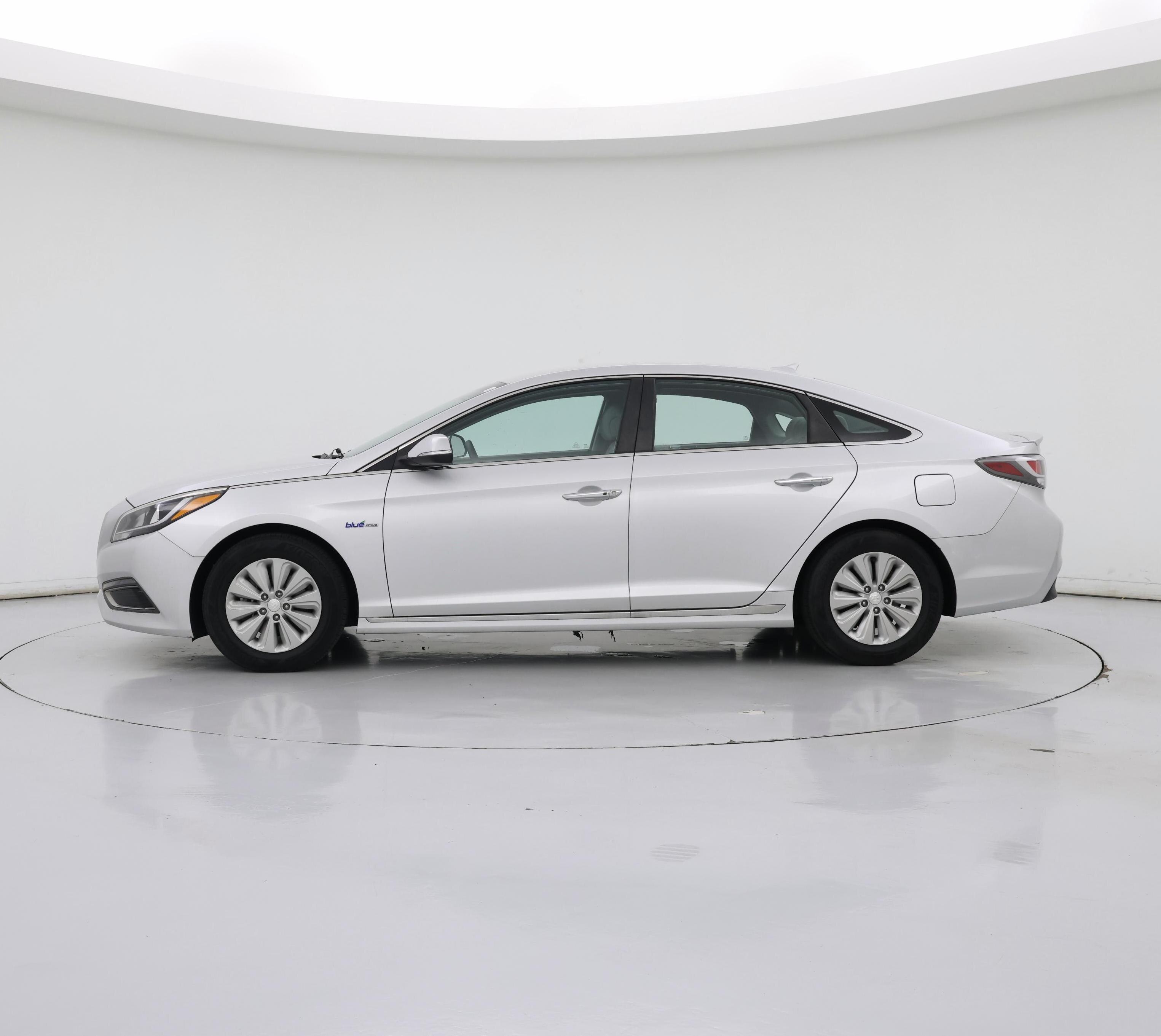 Thumbnail: 2016 Hyundai Sonata - 3