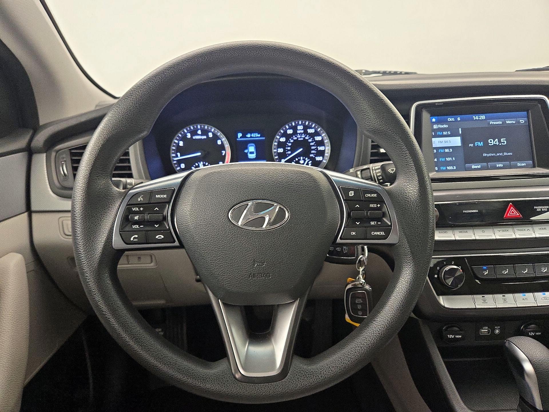Thumbnail: 2018 Hyundai Sonata - 10