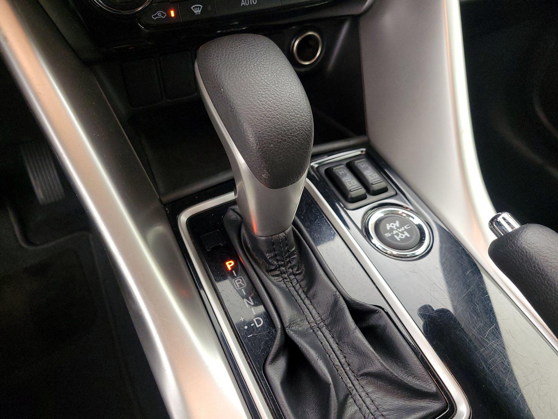 Thumbnail: 2023 Mitsubishi Eclipse Cross - 17