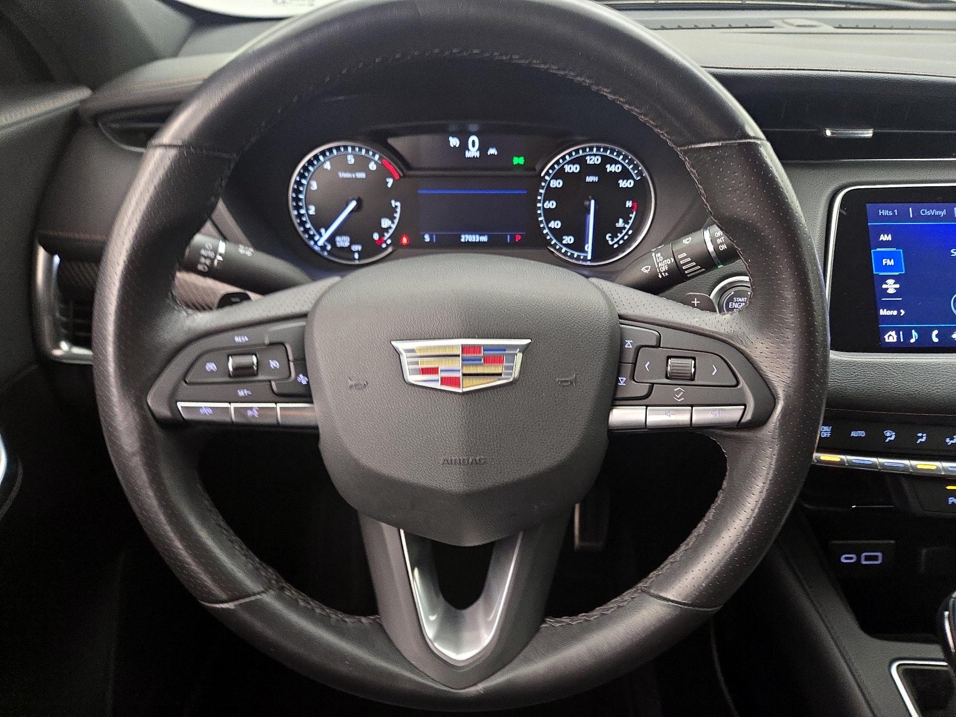 Thumbnail: 2023 Cadillac XT4 - 10