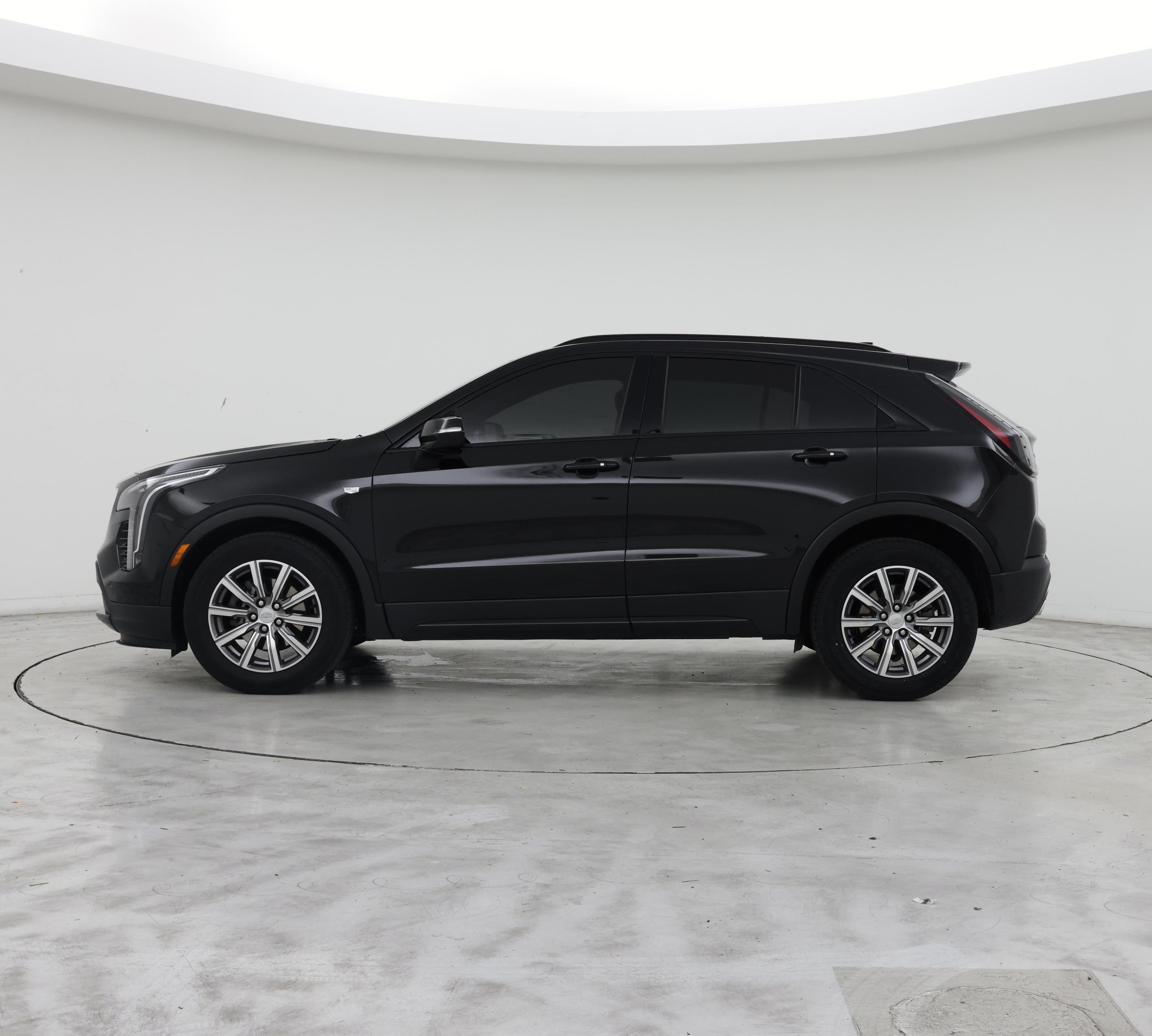 Thumbnail: 2023 Cadillac XT4 - 3