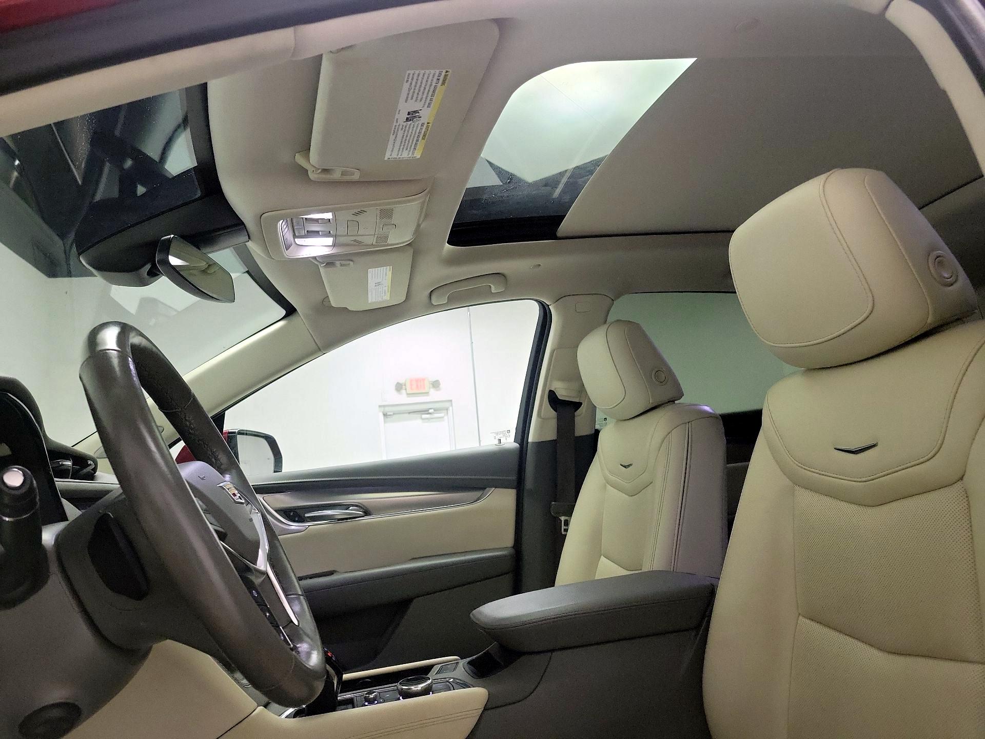 Thumbnail: 2023 Cadillac XT5 - 20