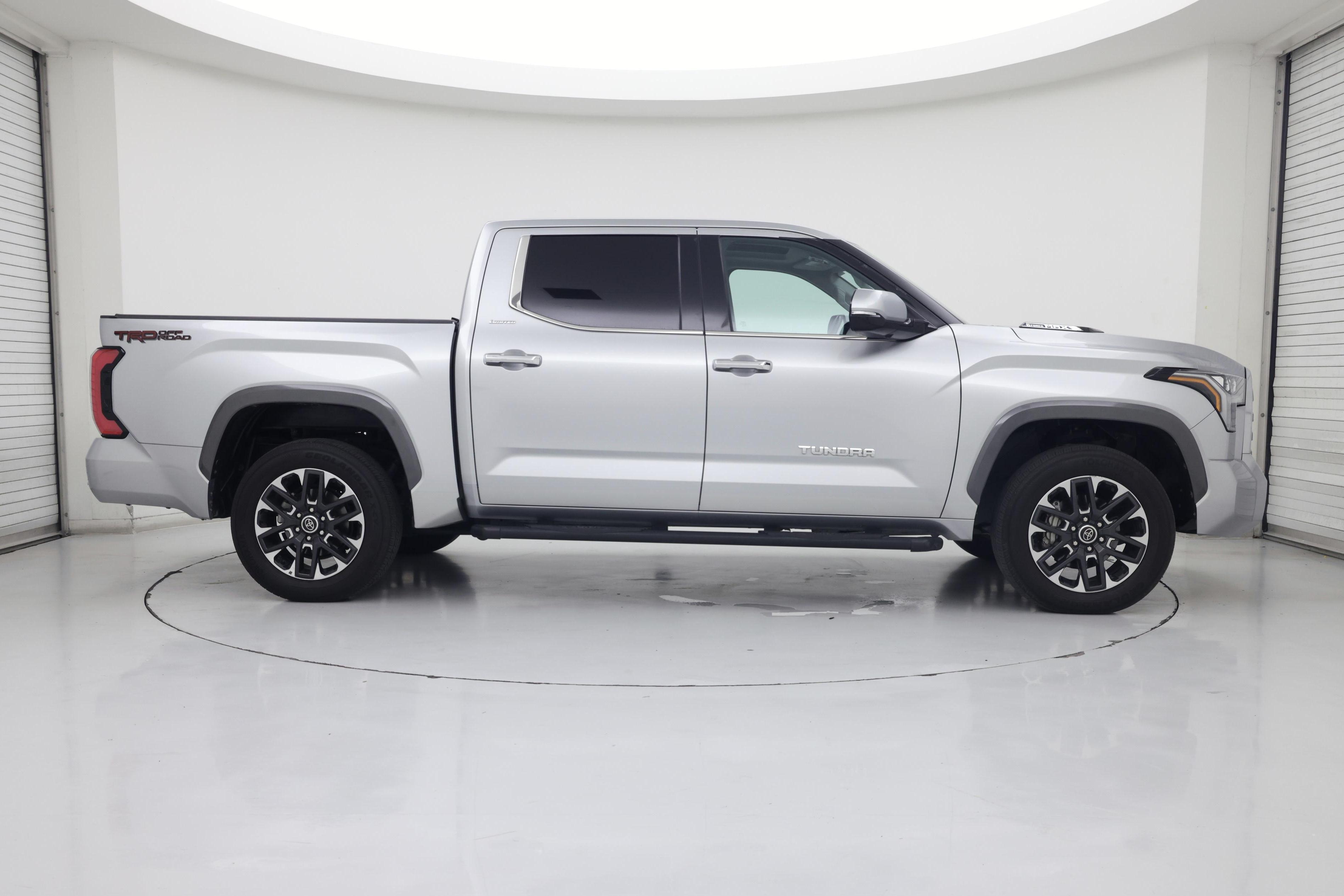 Thumbnail: 2022 Toyota Tundra - 7