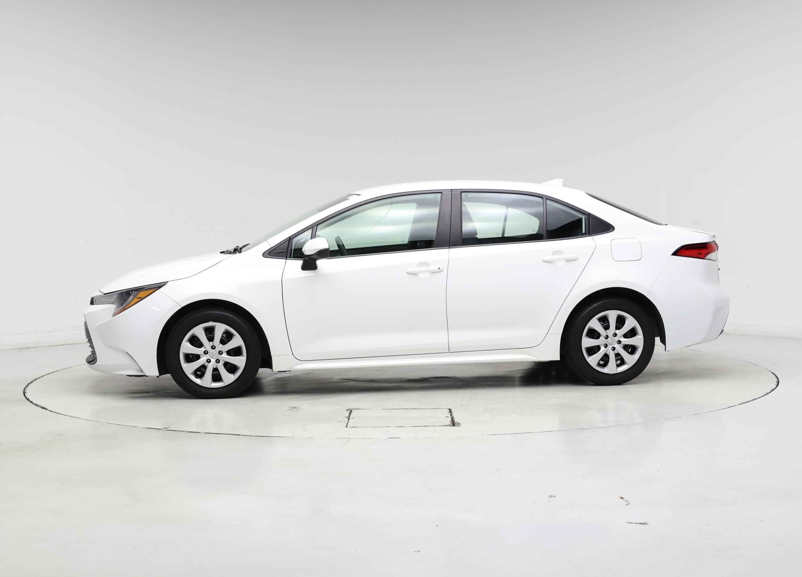 Thumbnail: 2024 Toyota Corolla - 3