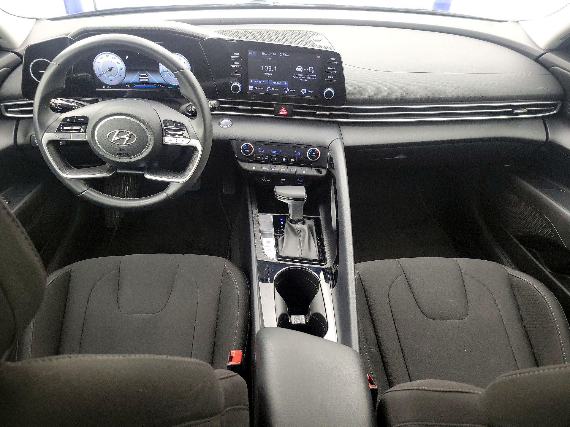Thumbnail: 2022 Hyundai Elantra - 9