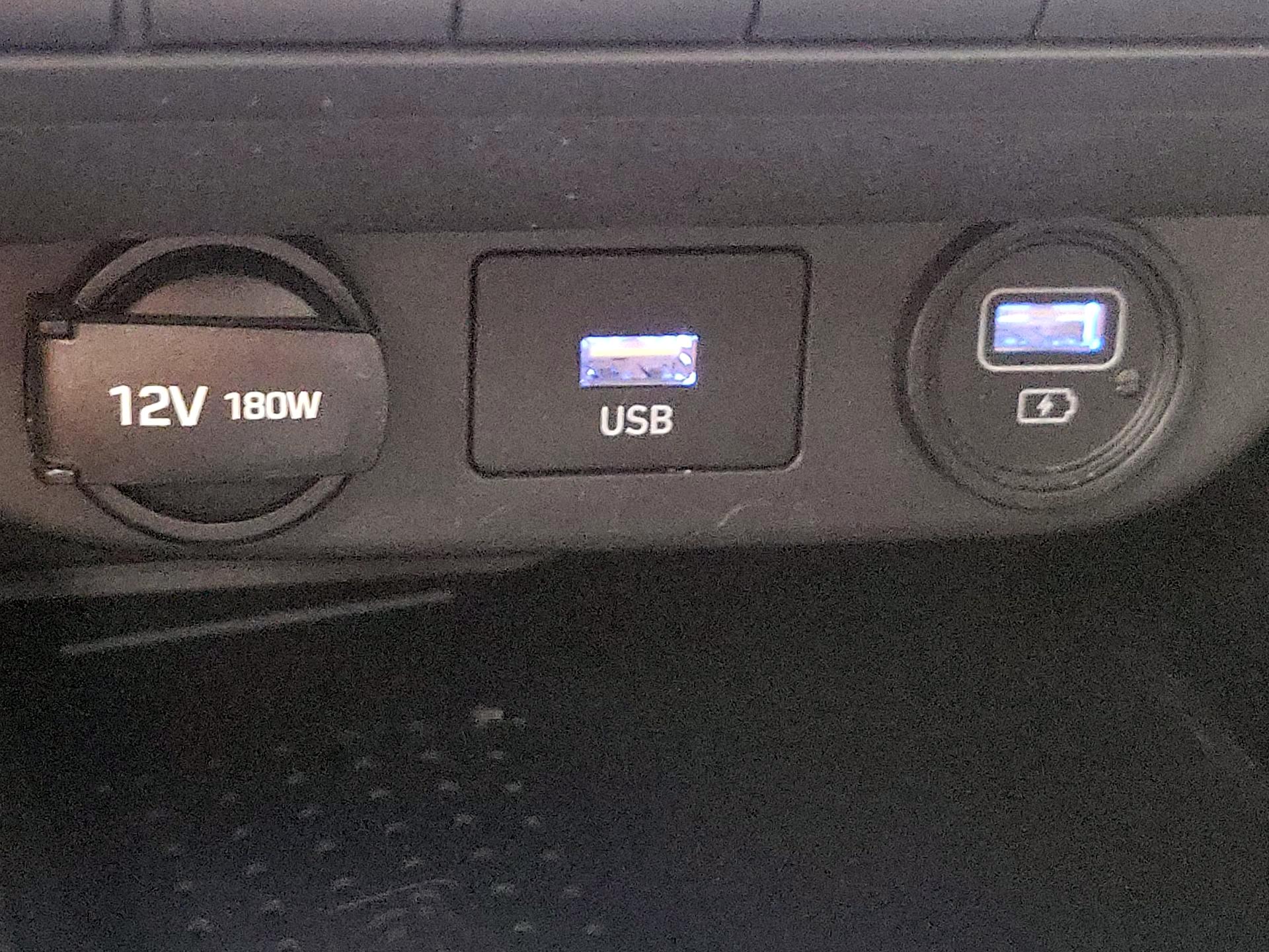 Thumbnail: 2022 Hyundai Elantra - 18