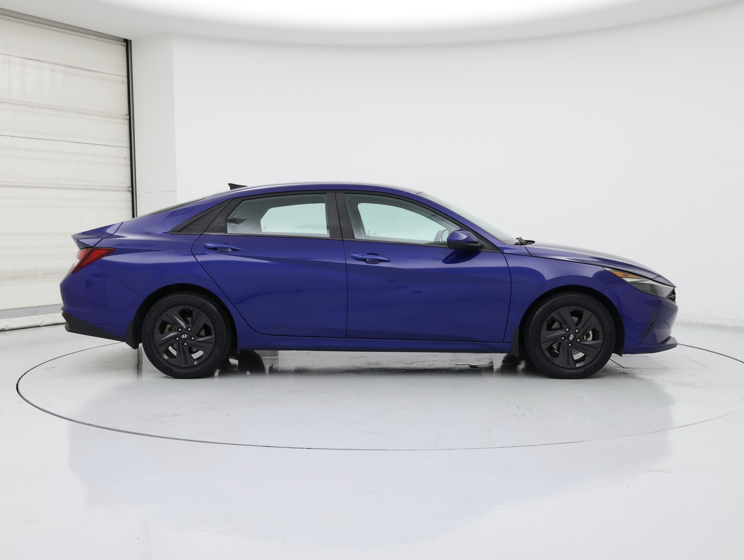 Thumbnail: 2022 Hyundai Elantra - 7