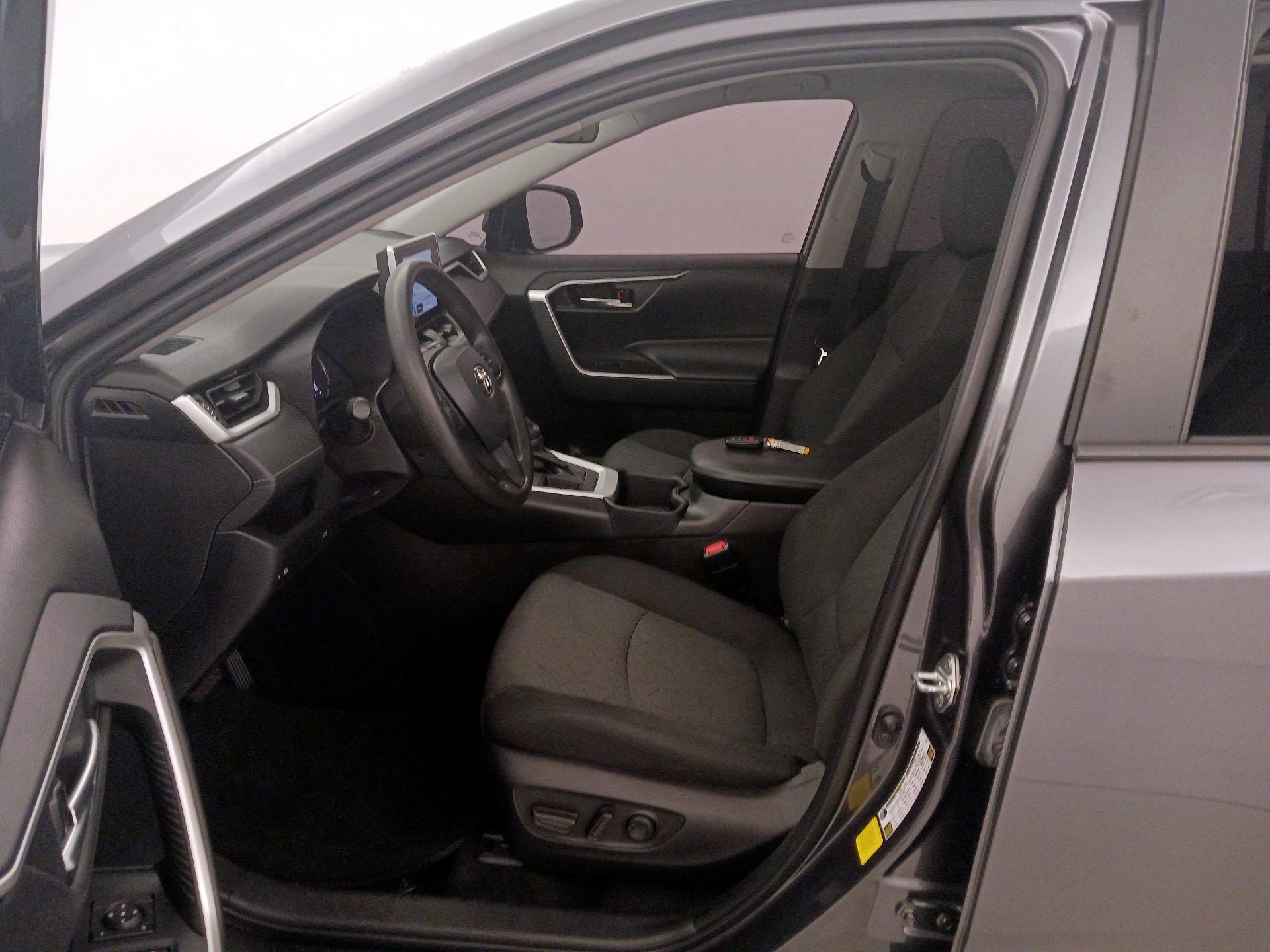 Thumbnail: 2024 Toyota RAV4 - 11