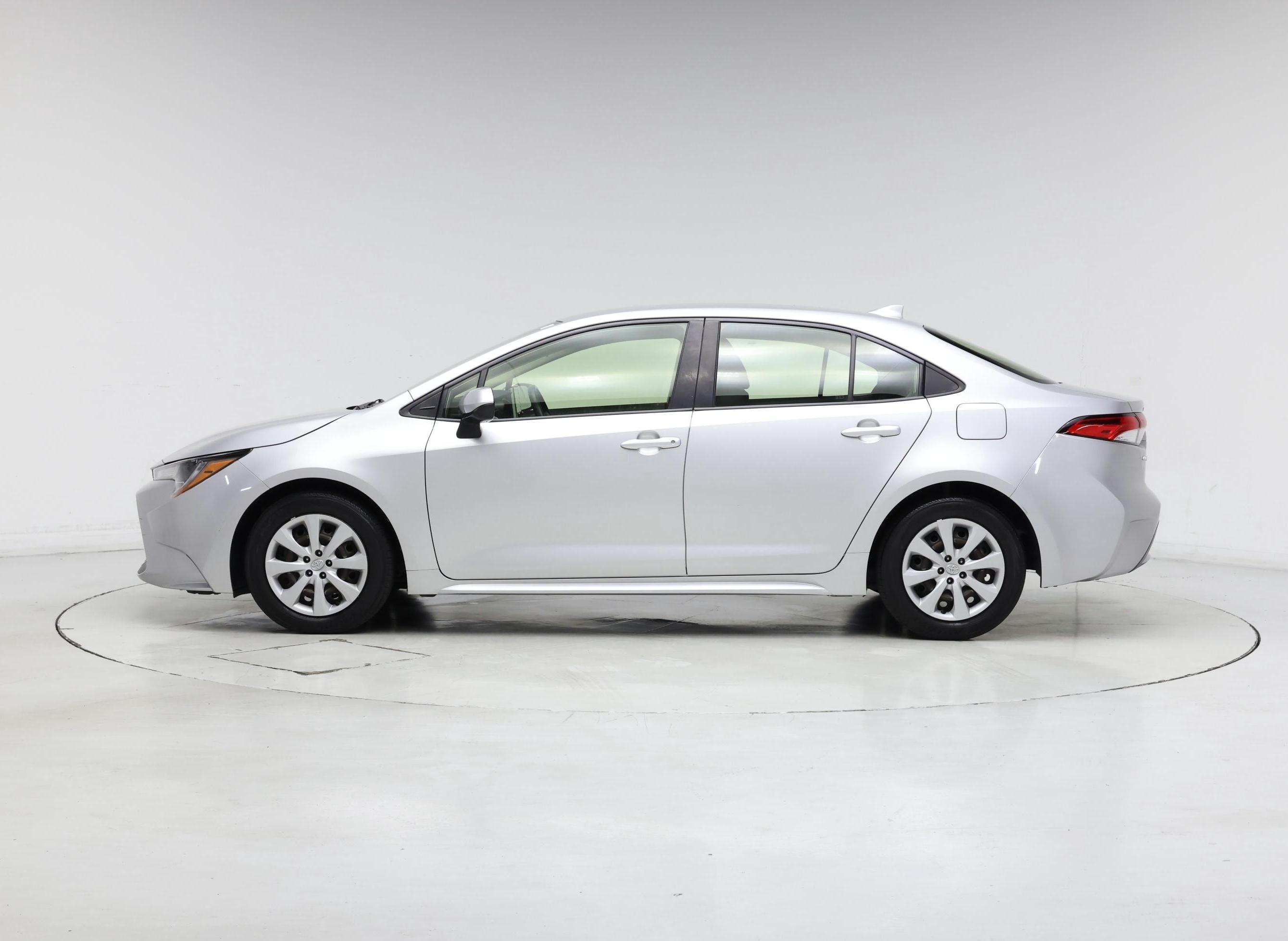 Thumbnail: 2021 Toyota Corolla - 3