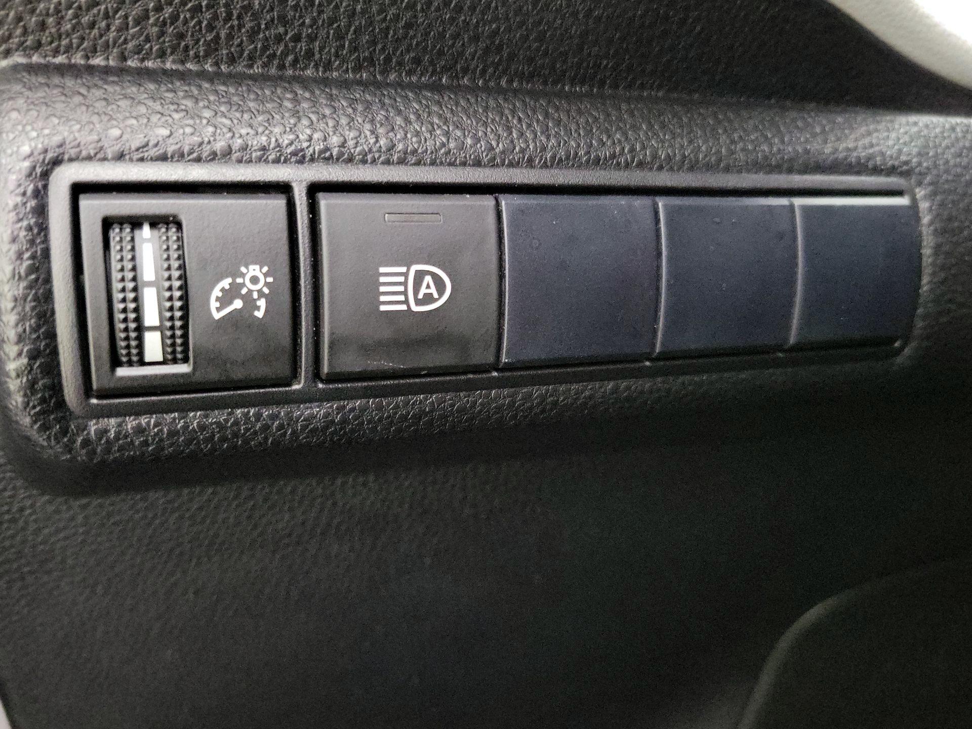 Thumbnail: 2020 Toyota Corolla - 13