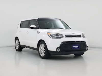 White 2016 Kia Soul +
