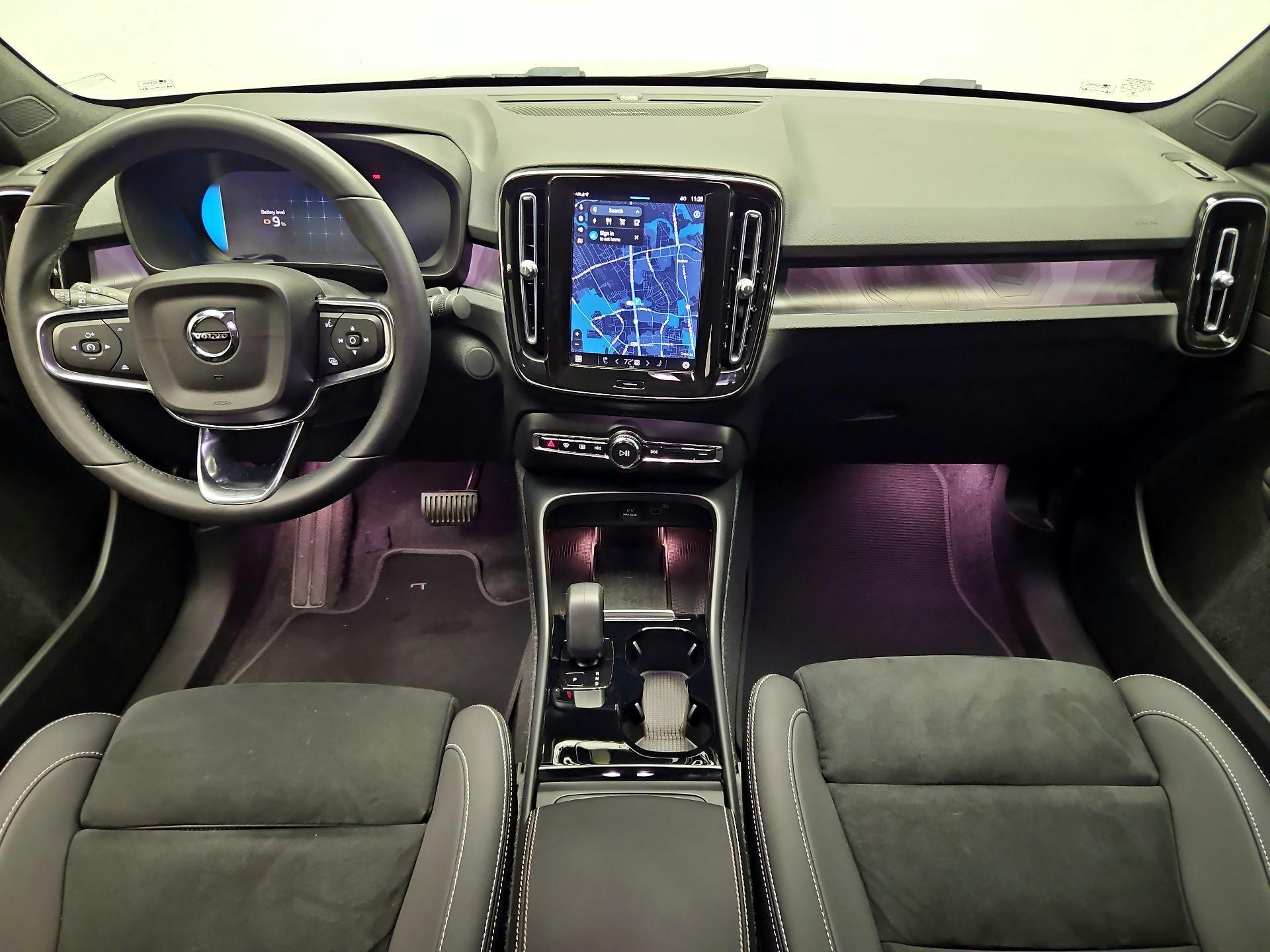 Thumbnail: 2022 Volvo C40 - 9