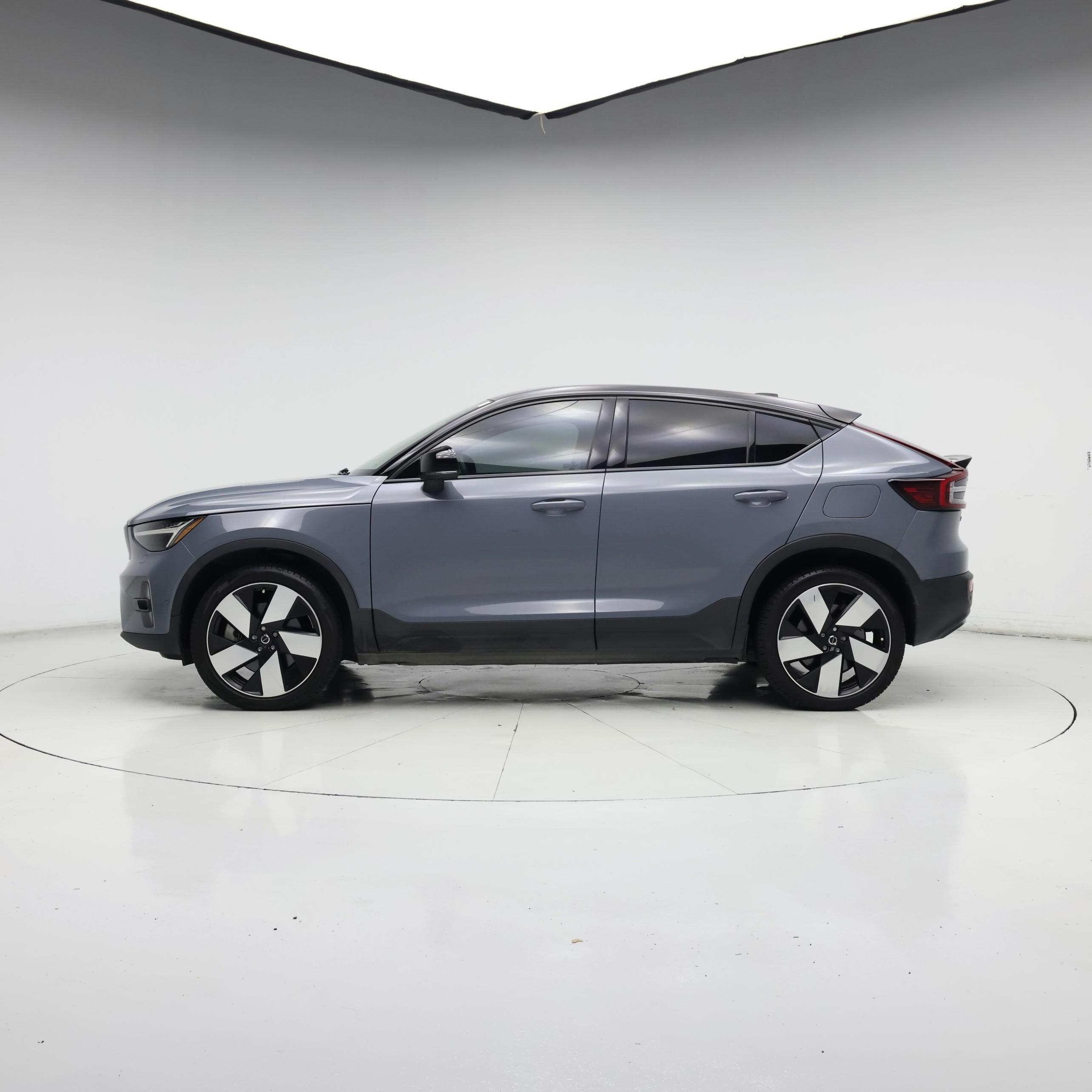 Thumbnail: 2022 Volvo C40 - 3