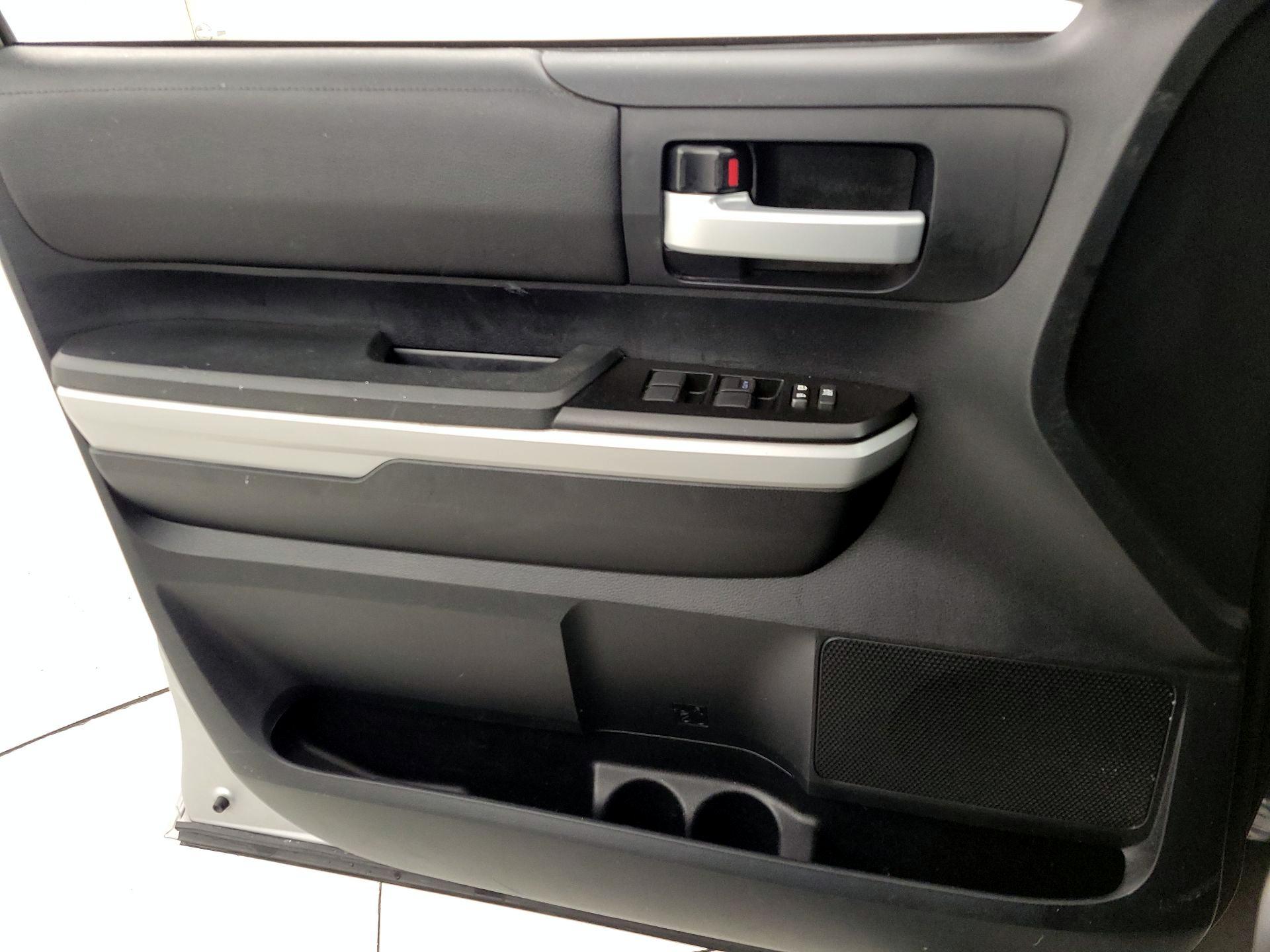 Thumbnail: 2018 Toyota Tundra - 12