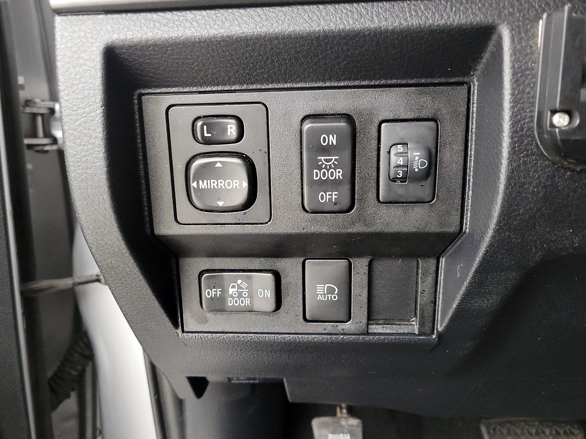 Thumbnail: 2018 Toyota Tundra - 13