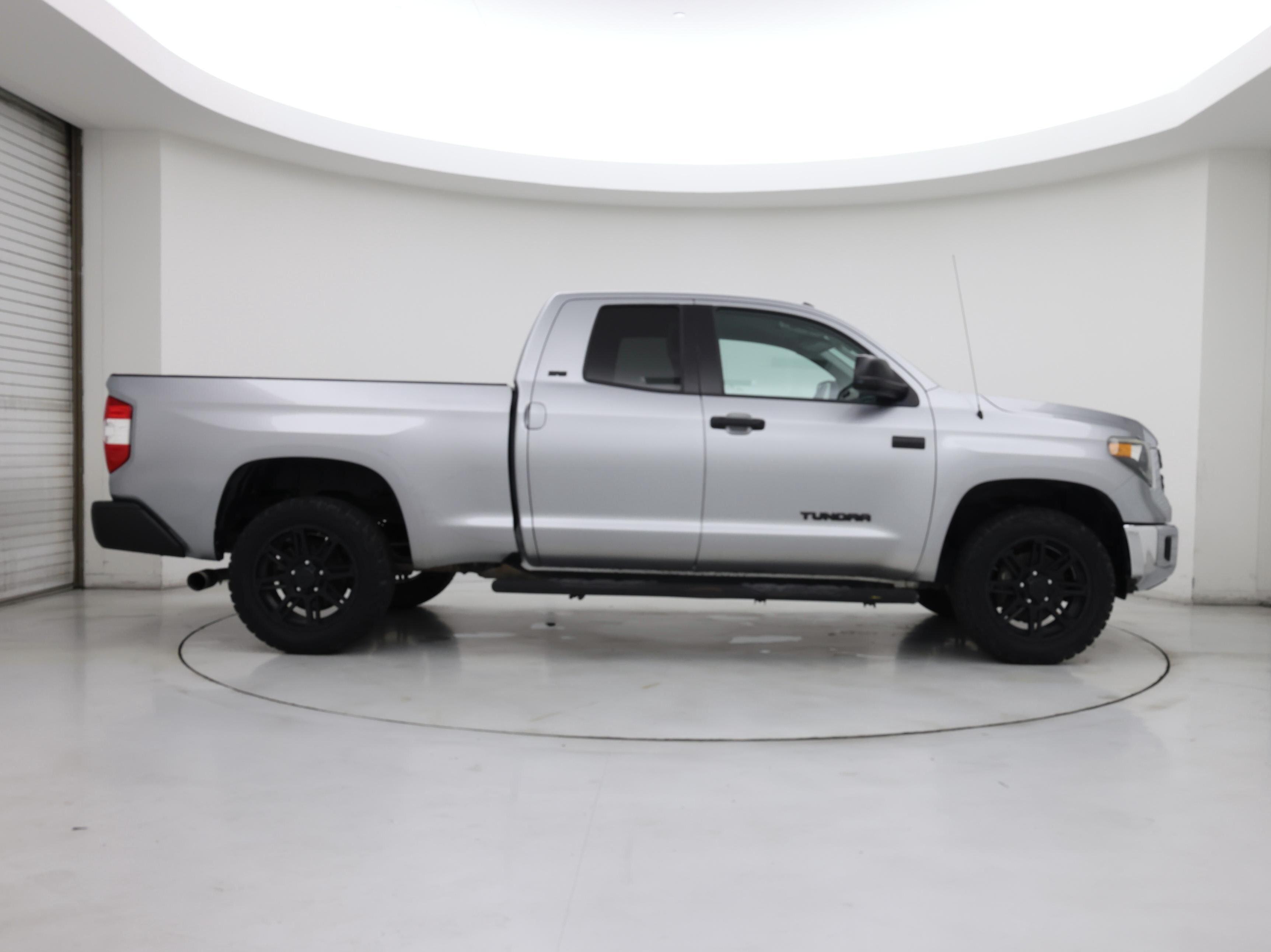 Thumbnail: 2018 Toyota Tundra - 7