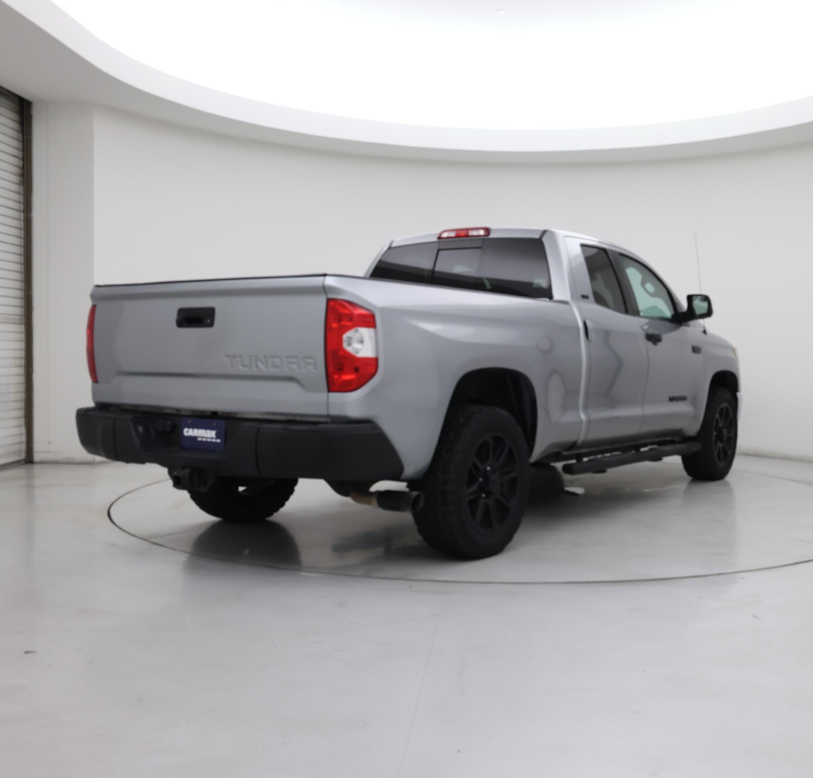 Thumbnail: 2018 Toyota Tundra - 8
