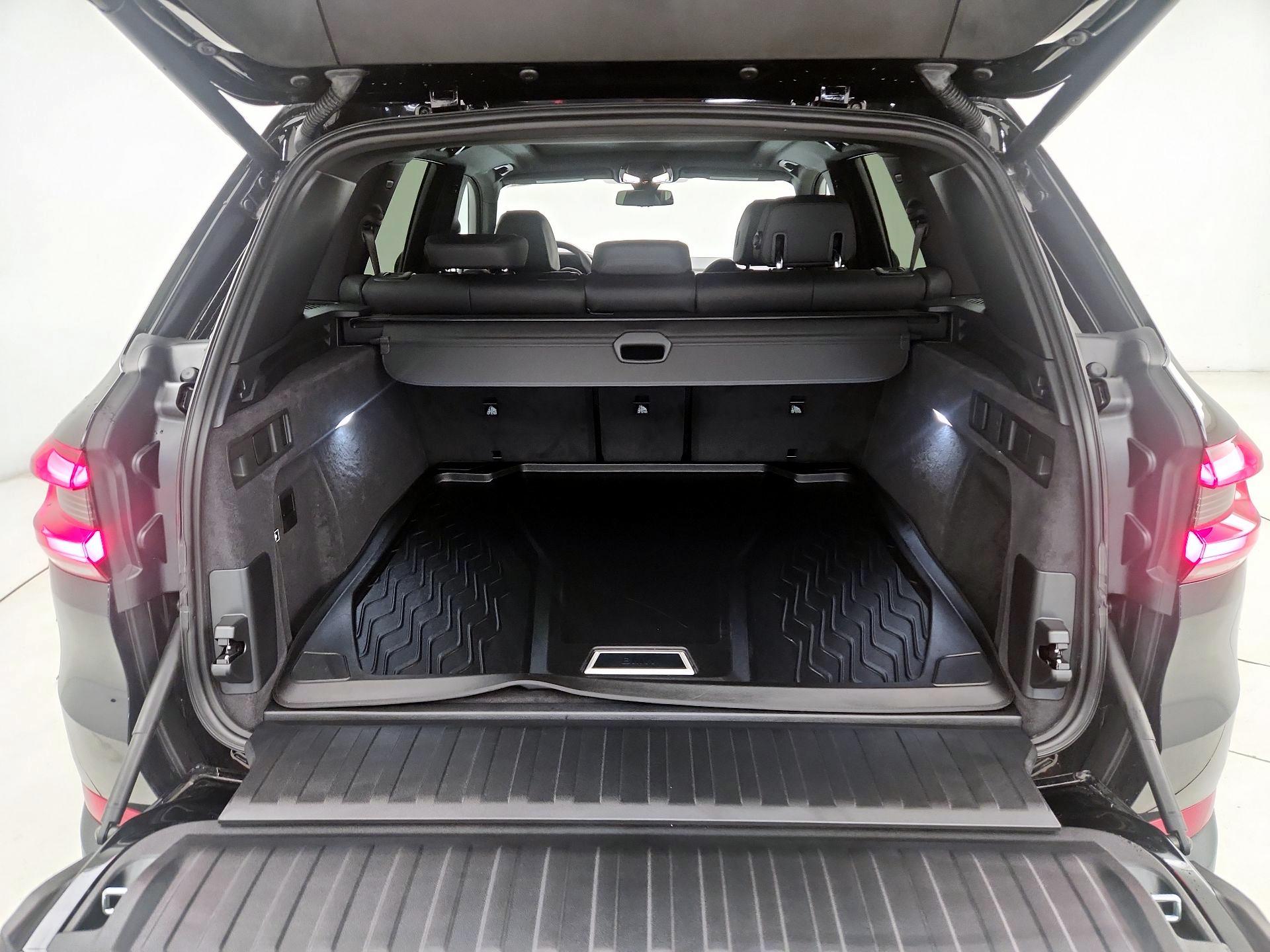 Thumbnail: 2021 BMW X5 - 16