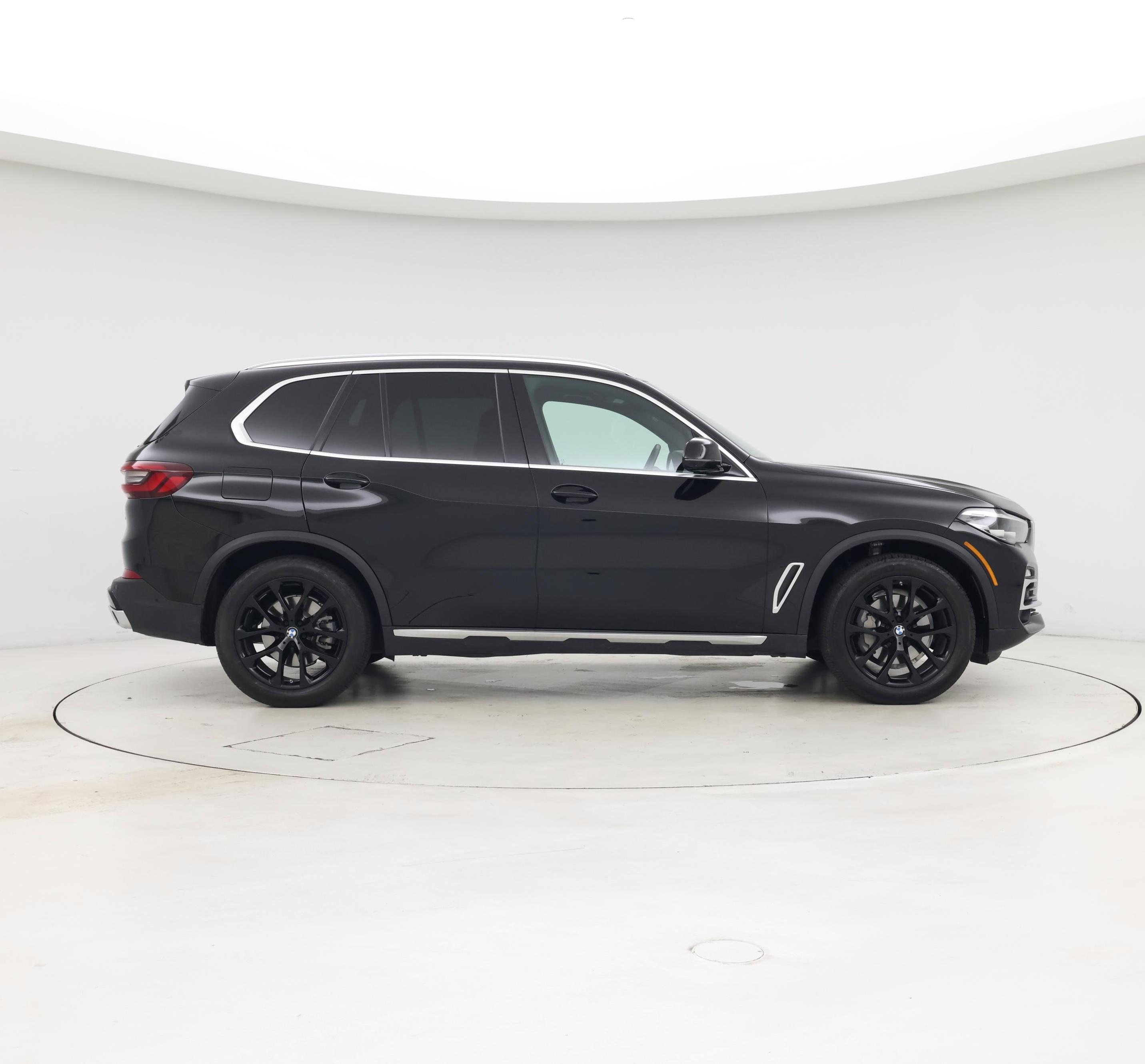 Thumbnail: 2021 BMW X5 - 7