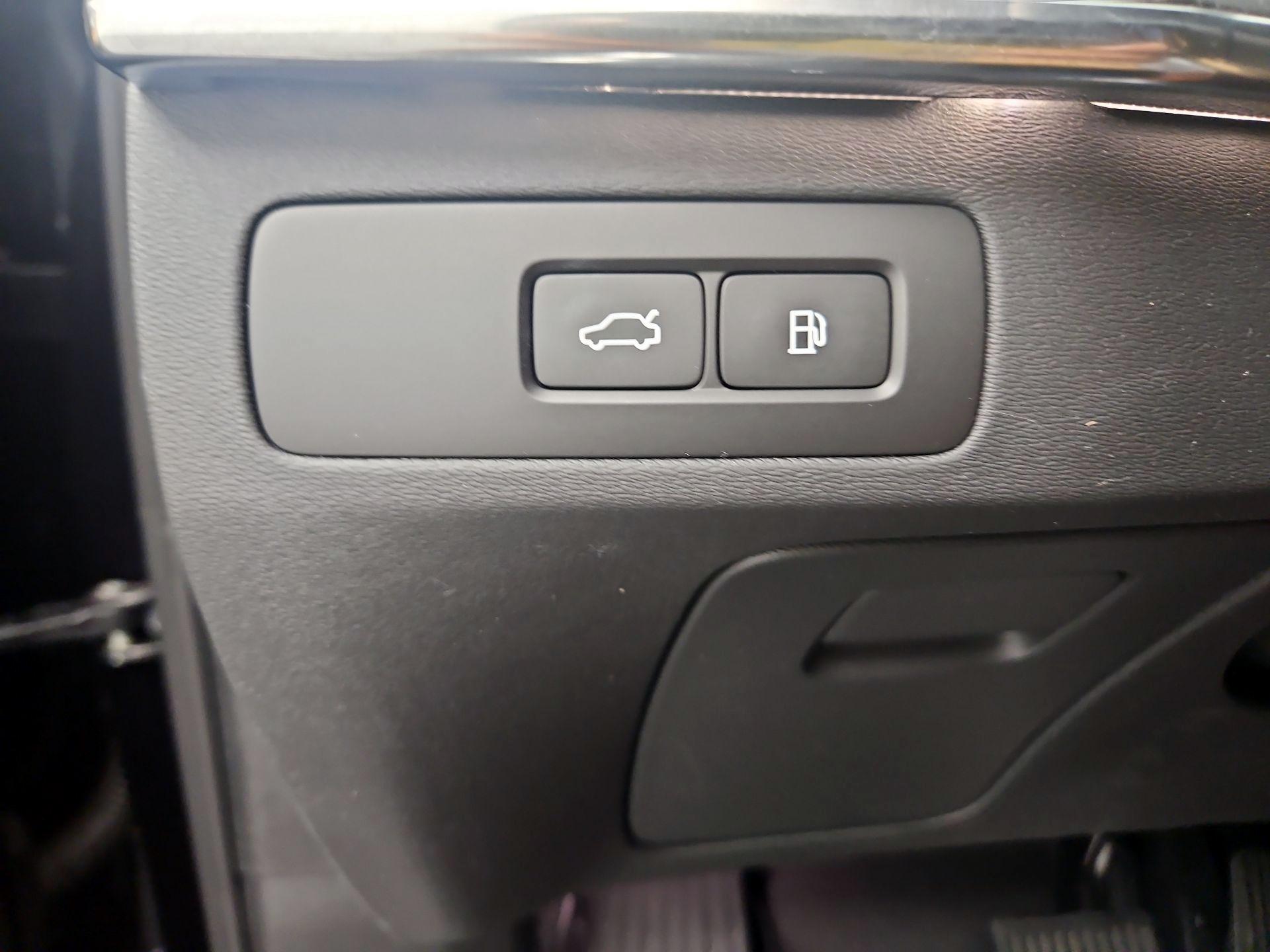 Thumbnail: 2024 Volvo XC90 - 13