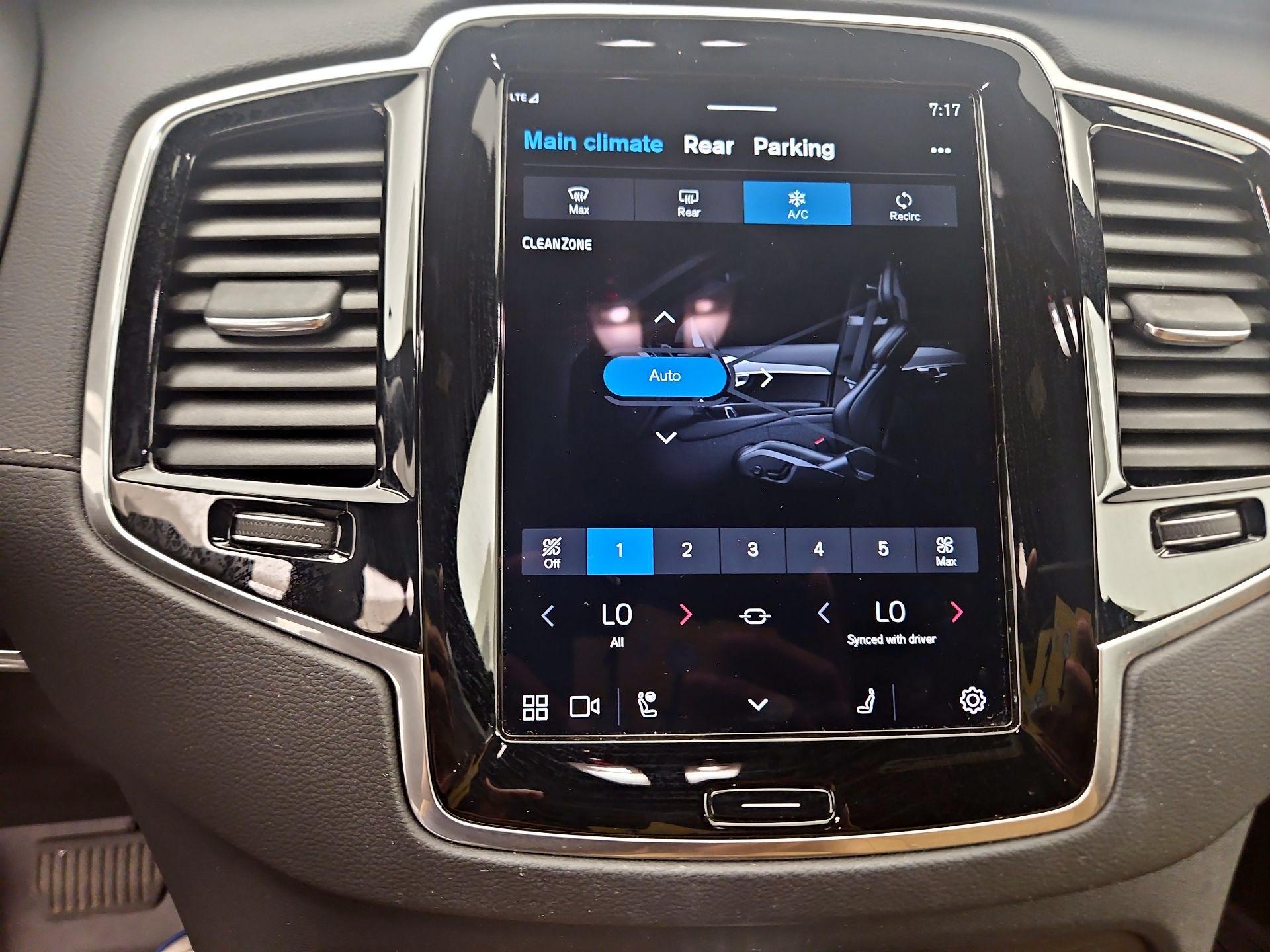 Thumbnail: 2024 Volvo XC90 - 16