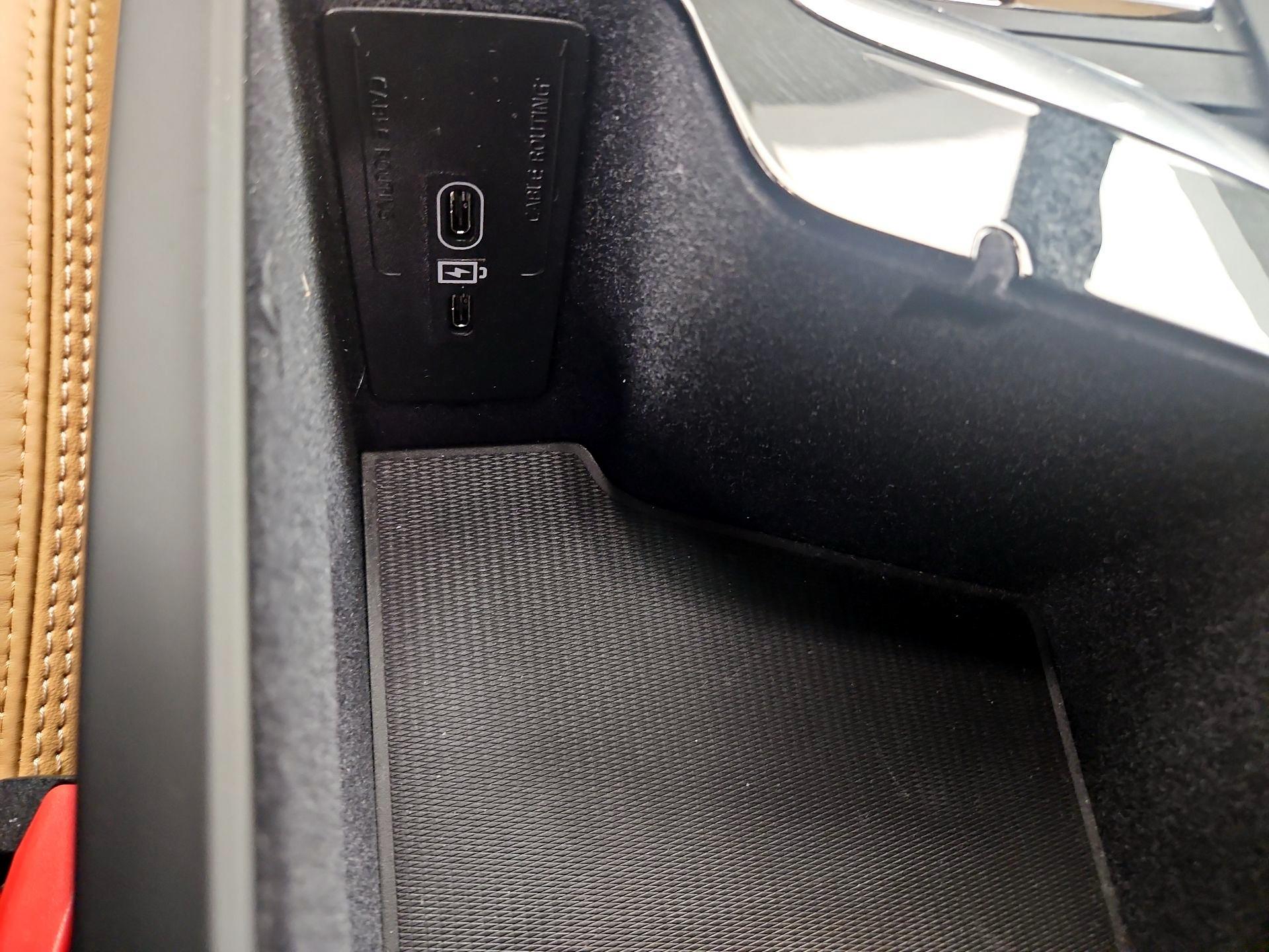 Thumbnail: 2024 Volvo XC90 - 18