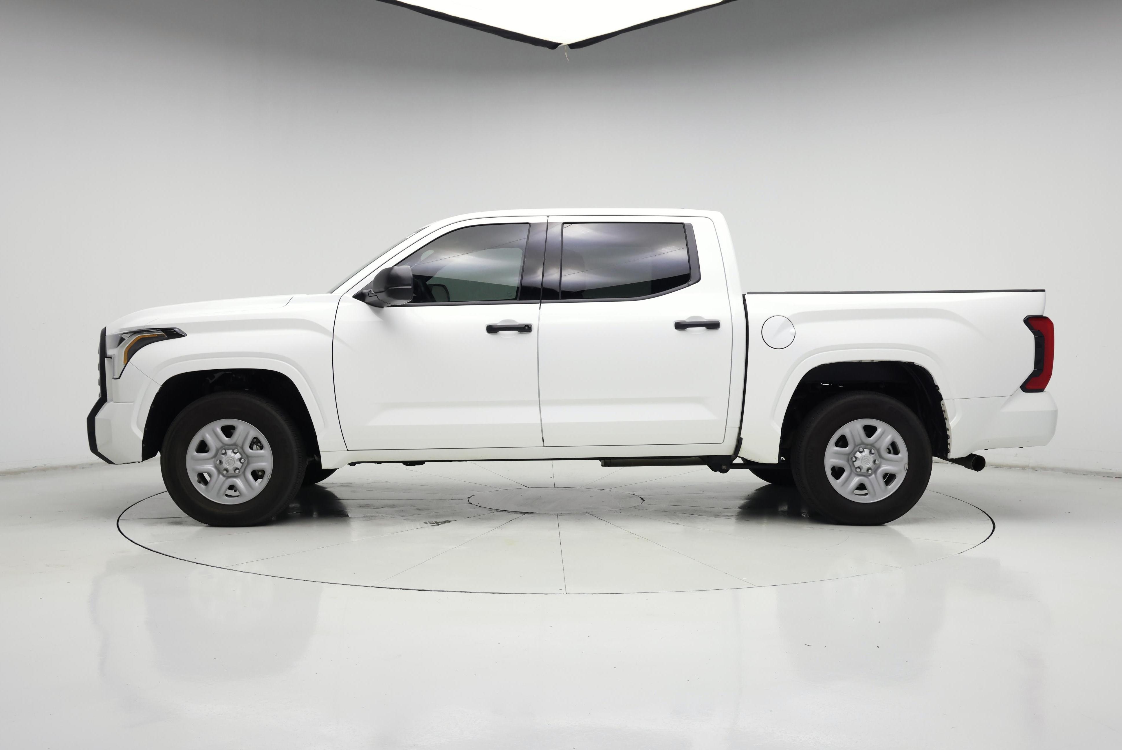 Thumbnail: 2025 Toyota Tundra - 3