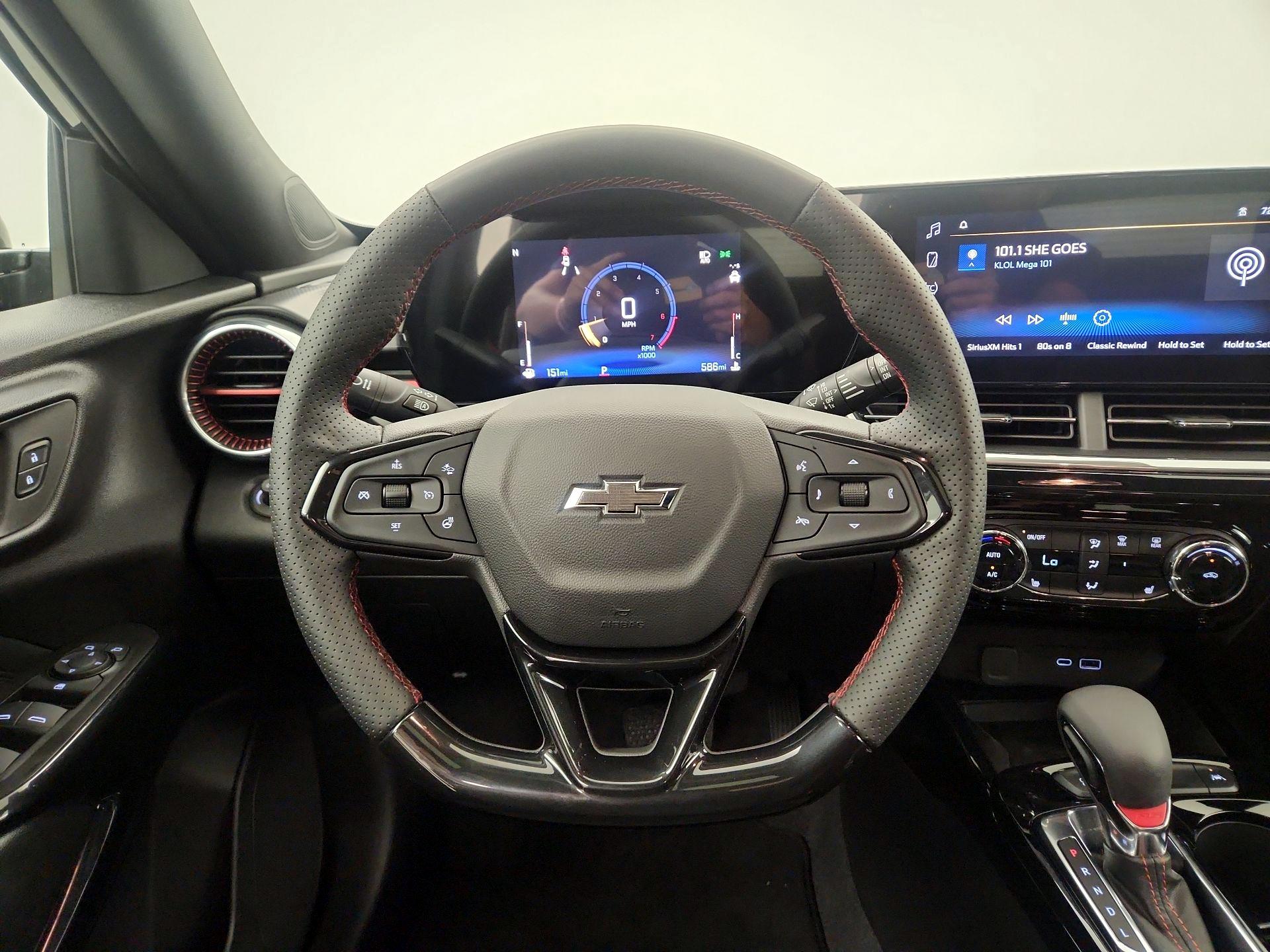 Thumbnail: 2025 Chevrolet Trax - 10