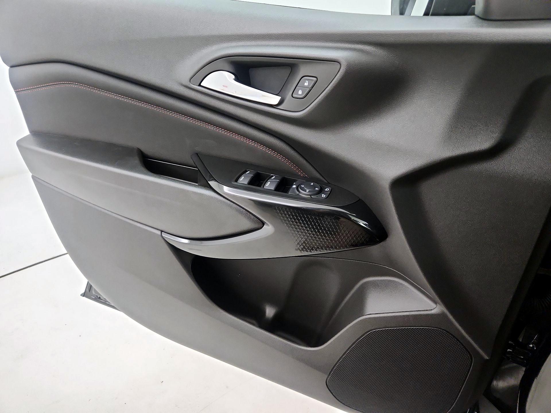Thumbnail: 2025 Chevrolet Trax - 12