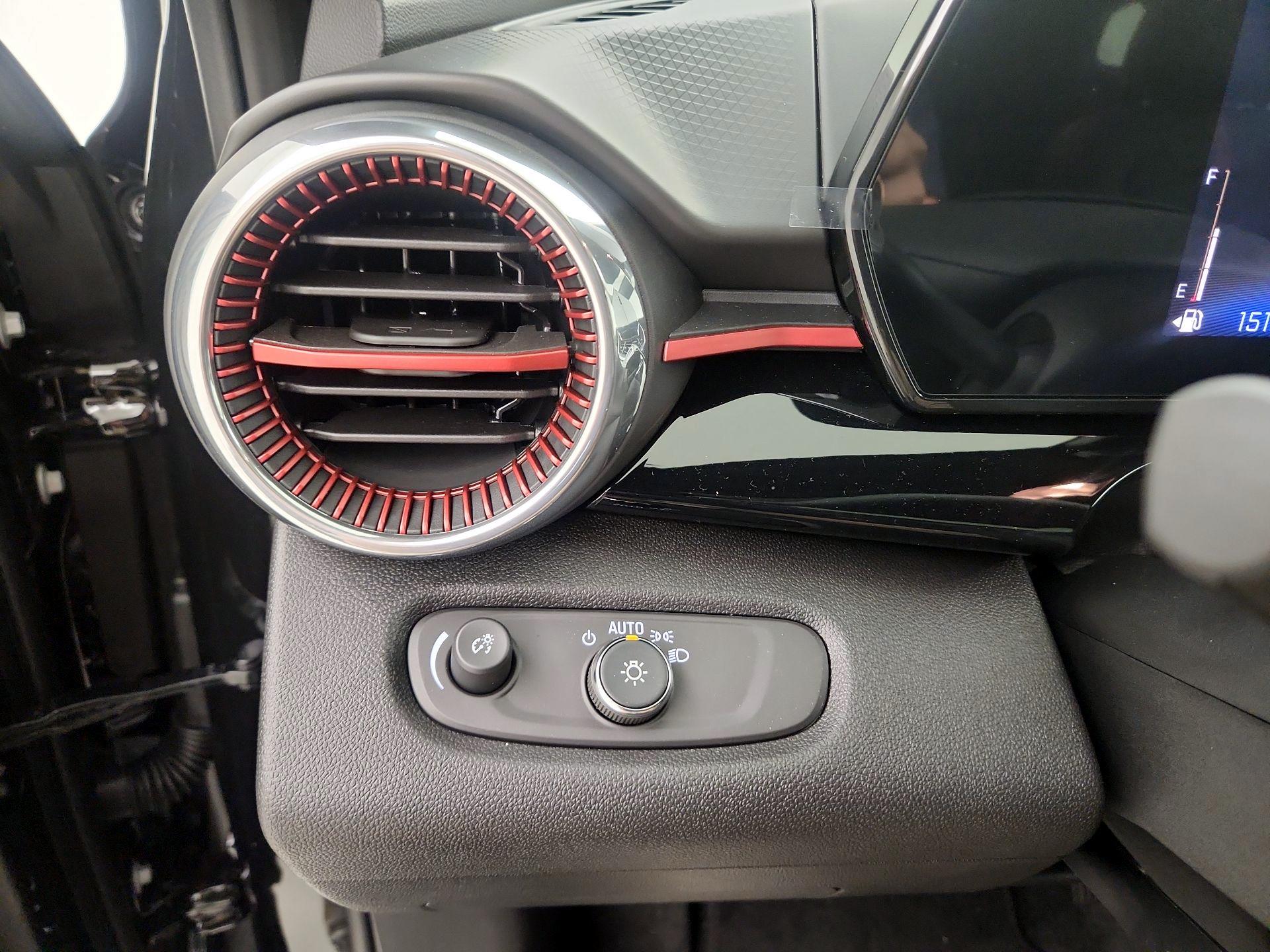 Thumbnail: 2025 Chevrolet Trax - 13