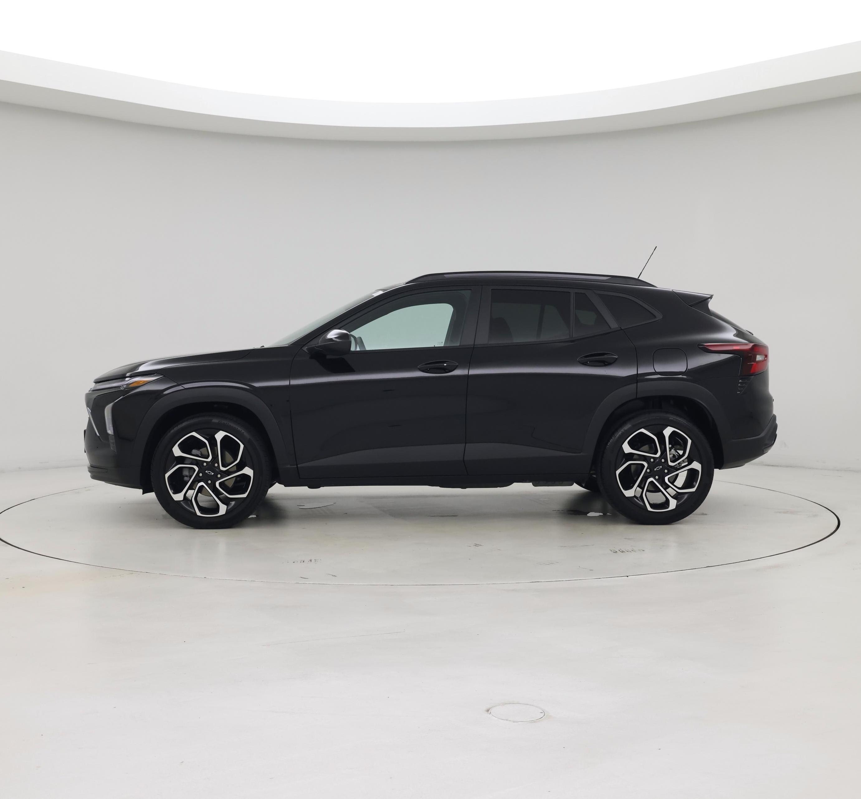 Thumbnail: 2025 Chevrolet Trax - 3