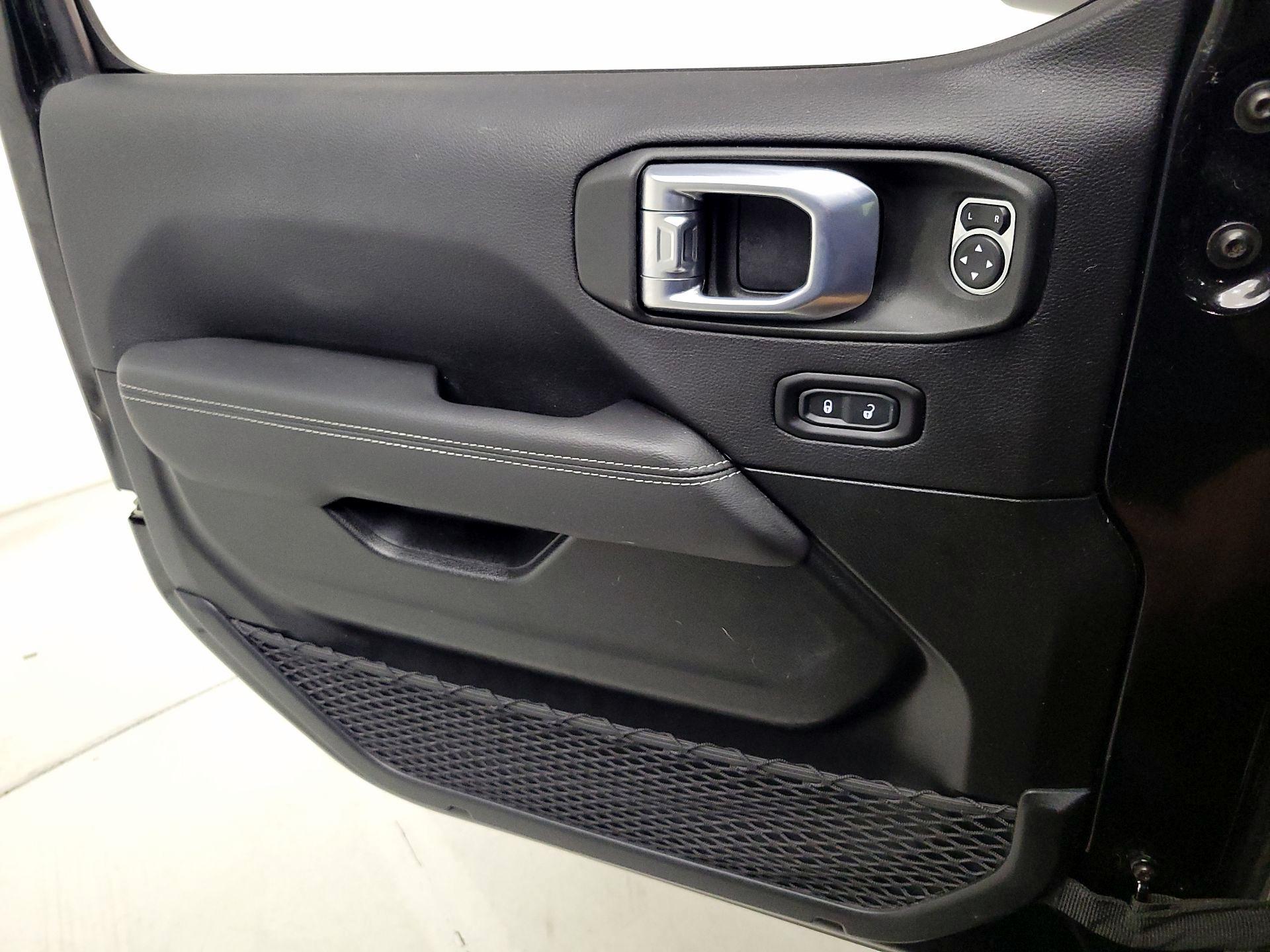 Thumbnail: 2021 Jeep Wrangler - 12