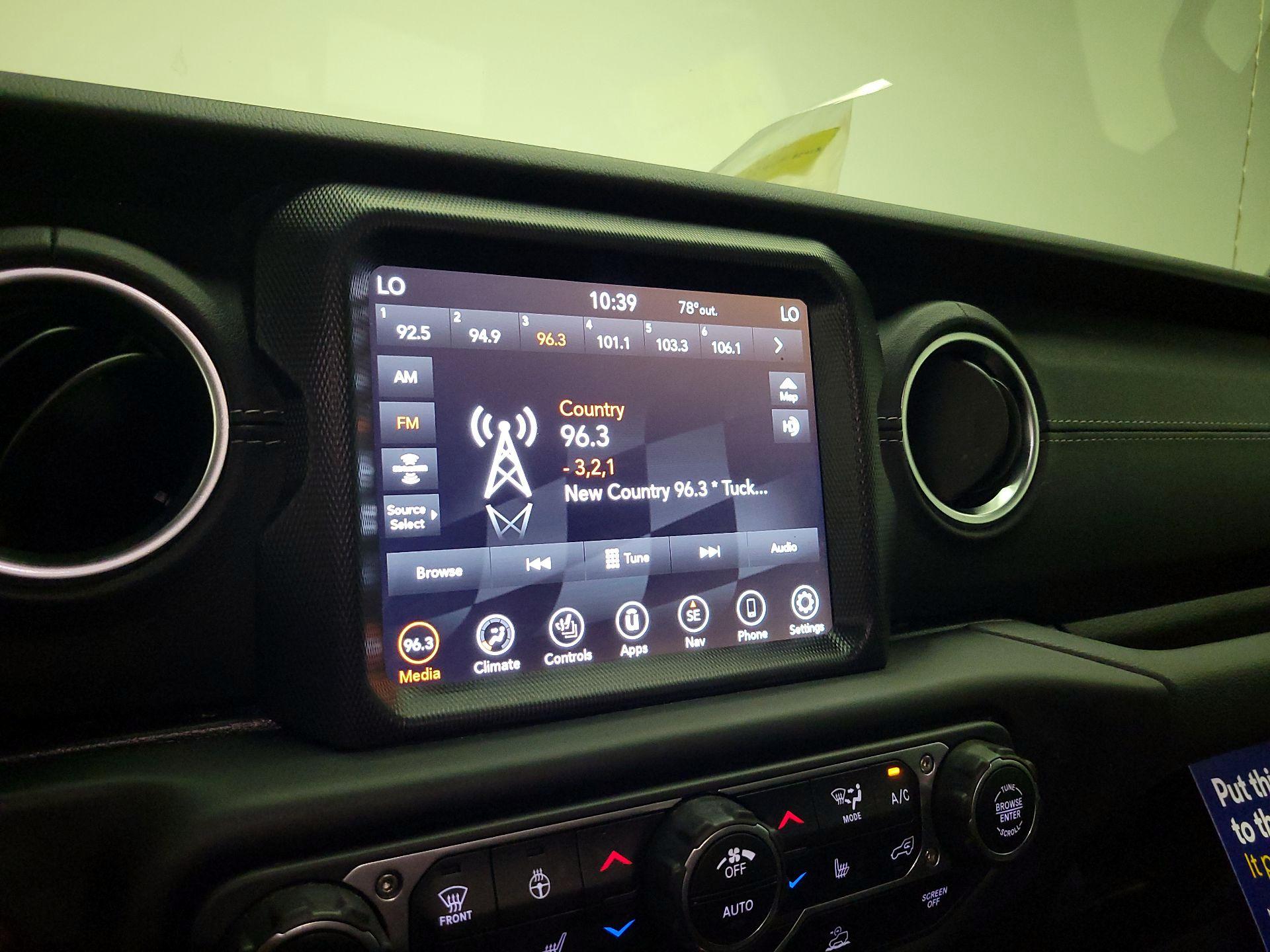 Thumbnail: 2021 Jeep Wrangler - 15