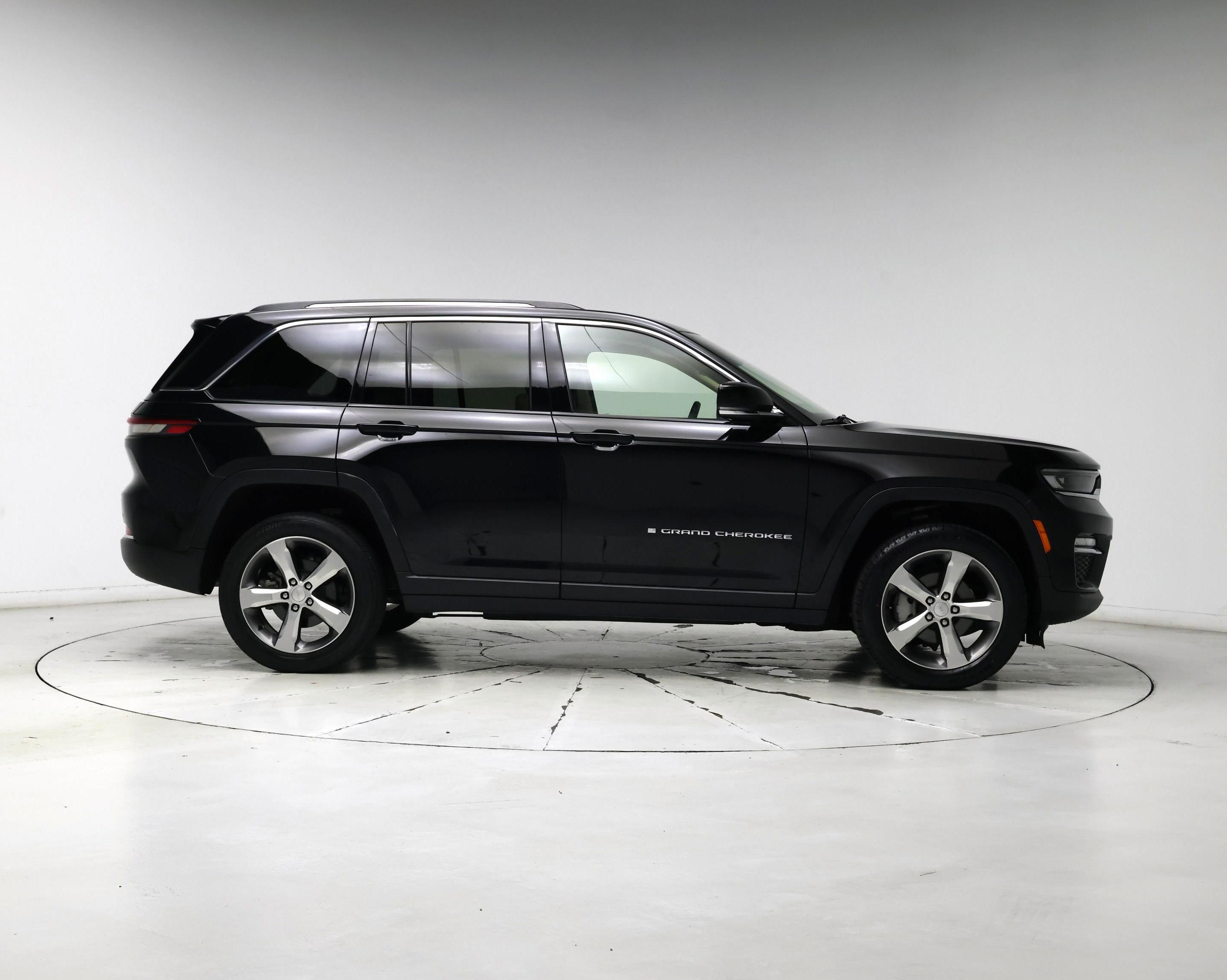 Thumbnail: 2022 Jeep Grand Cherokee - 7