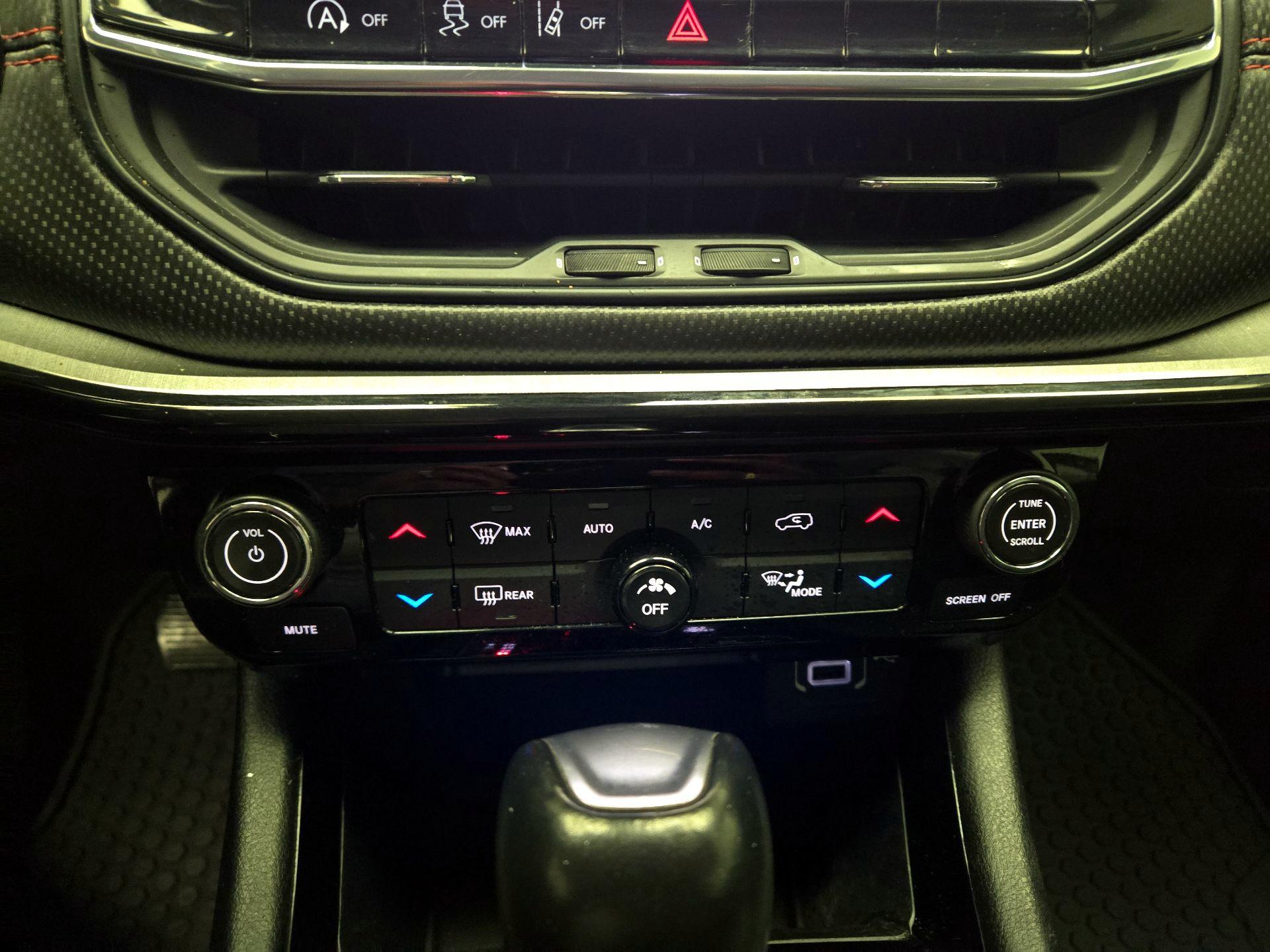 Thumbnail: 2022 Jeep Compass - 17