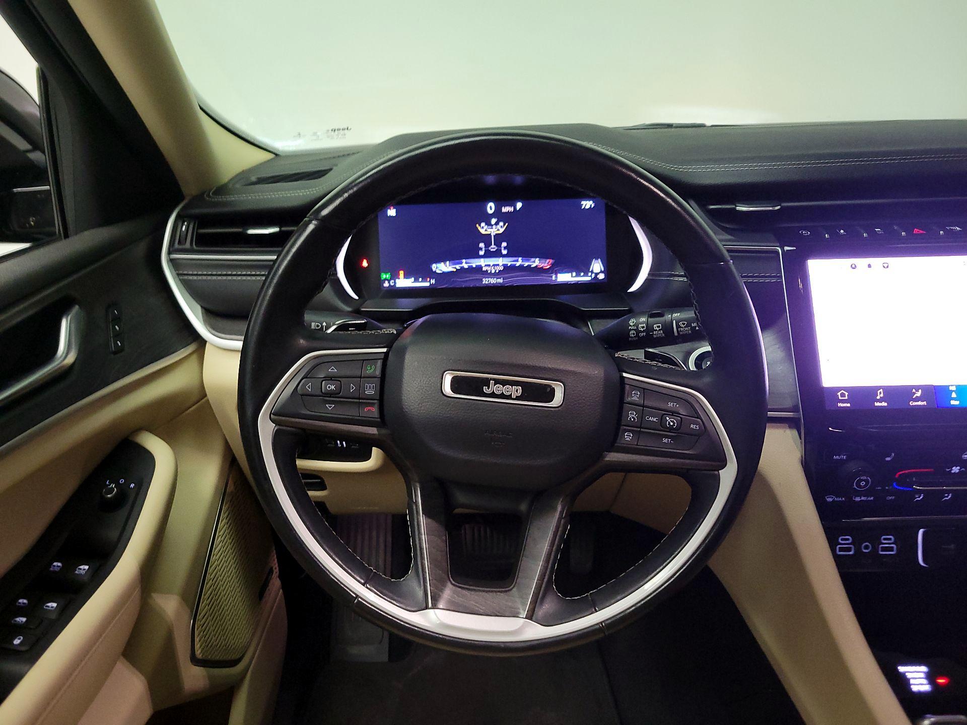 Thumbnail: 2022 Jeep Grand Cherokee - 10