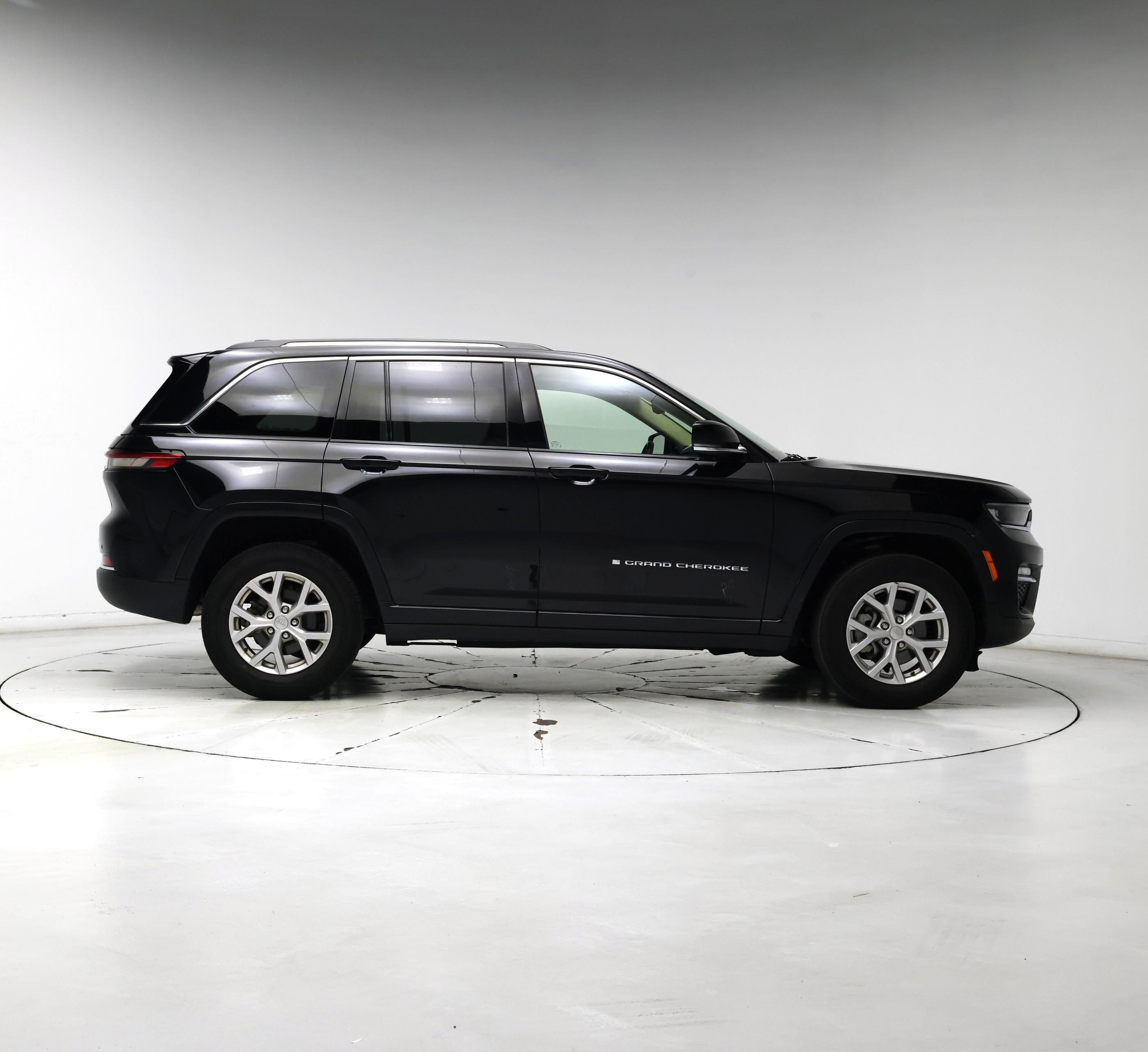 Thumbnail: 2022 Jeep Grand Cherokee - 7