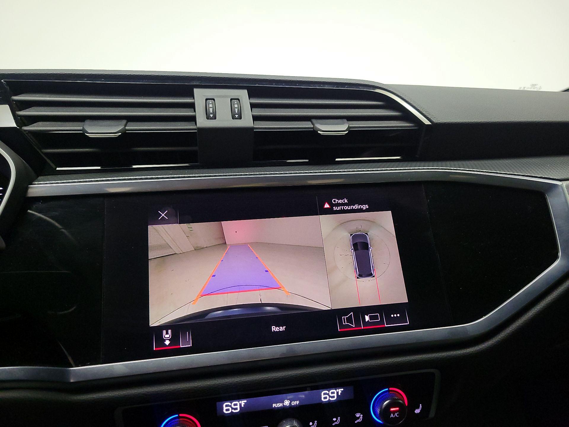 Thumbnail: 2022 Audi Q3 - 14
