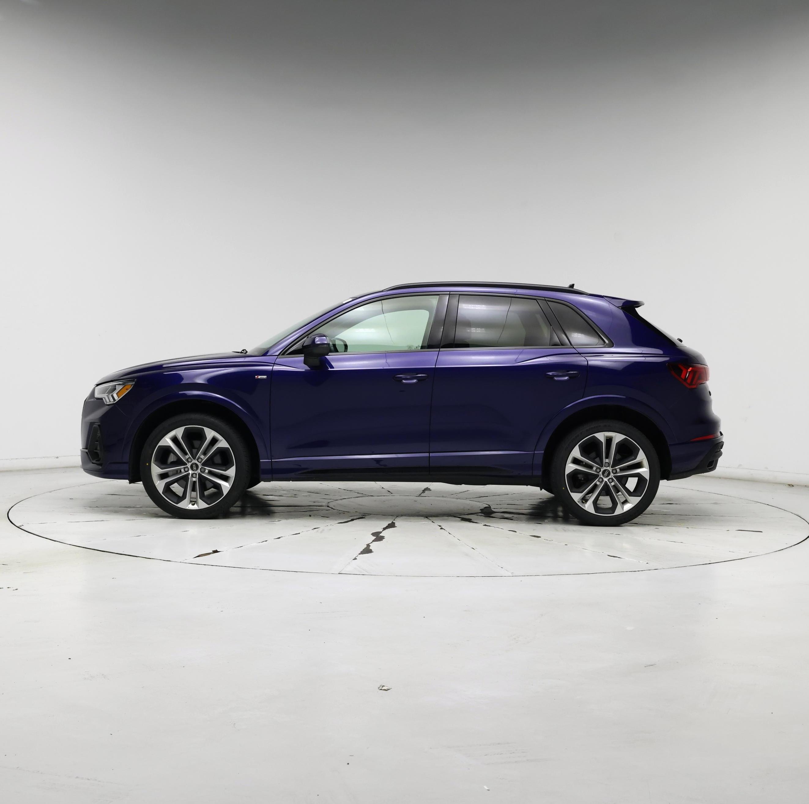 Thumbnail: 2022 Audi Q3 - 3