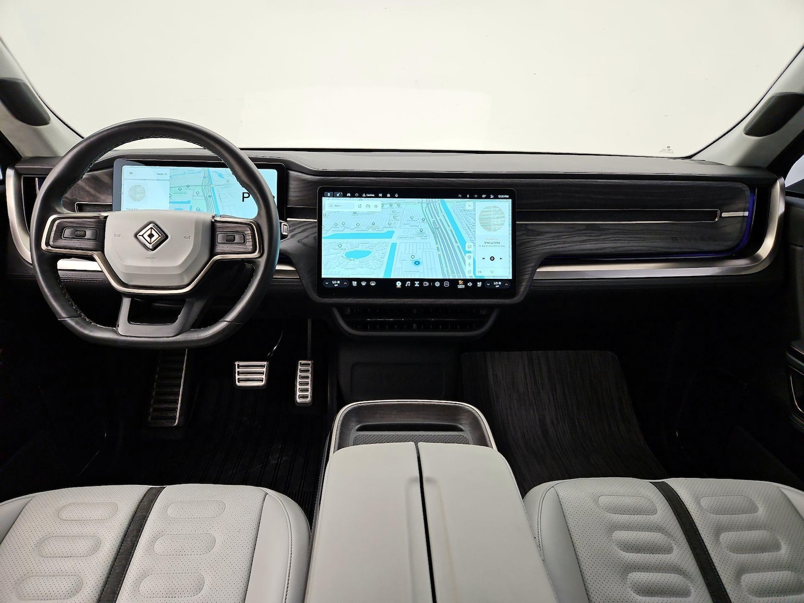 2022 Rivian R1T Adventure - Photo 10